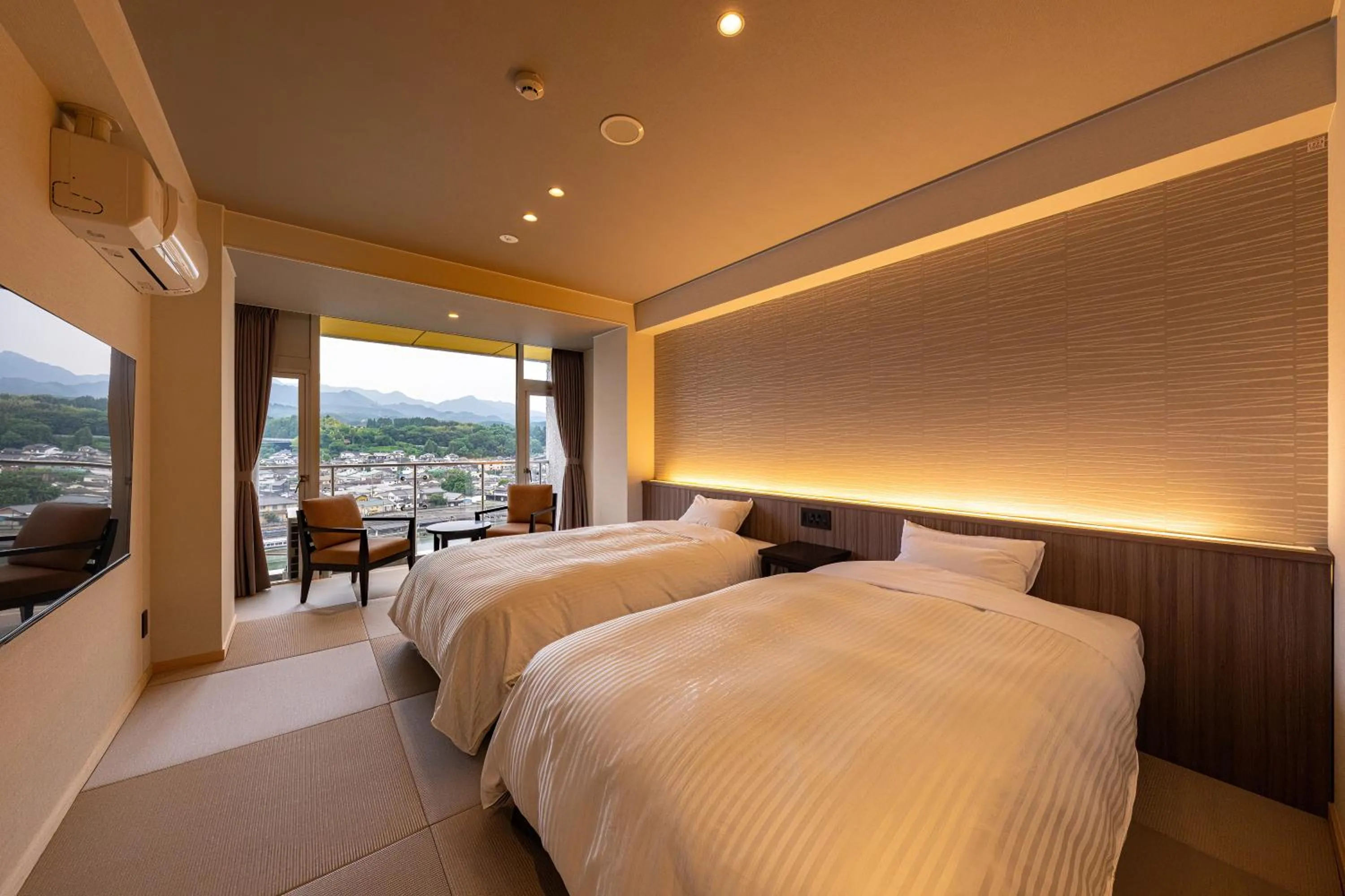 Photo of the whole room, Bed in Mikuma Hotel