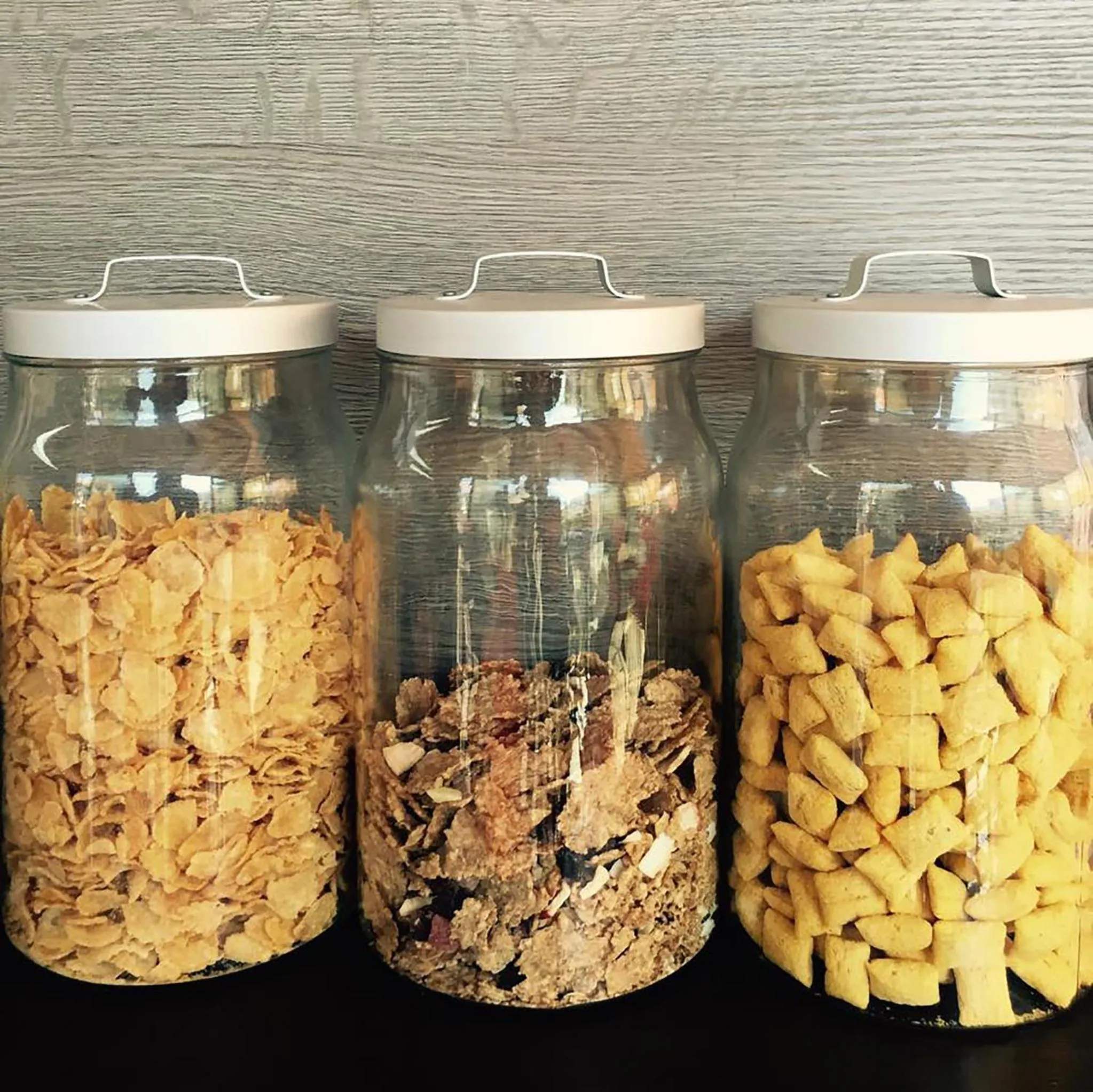 Buffet breakfast in La Scivola Rooms