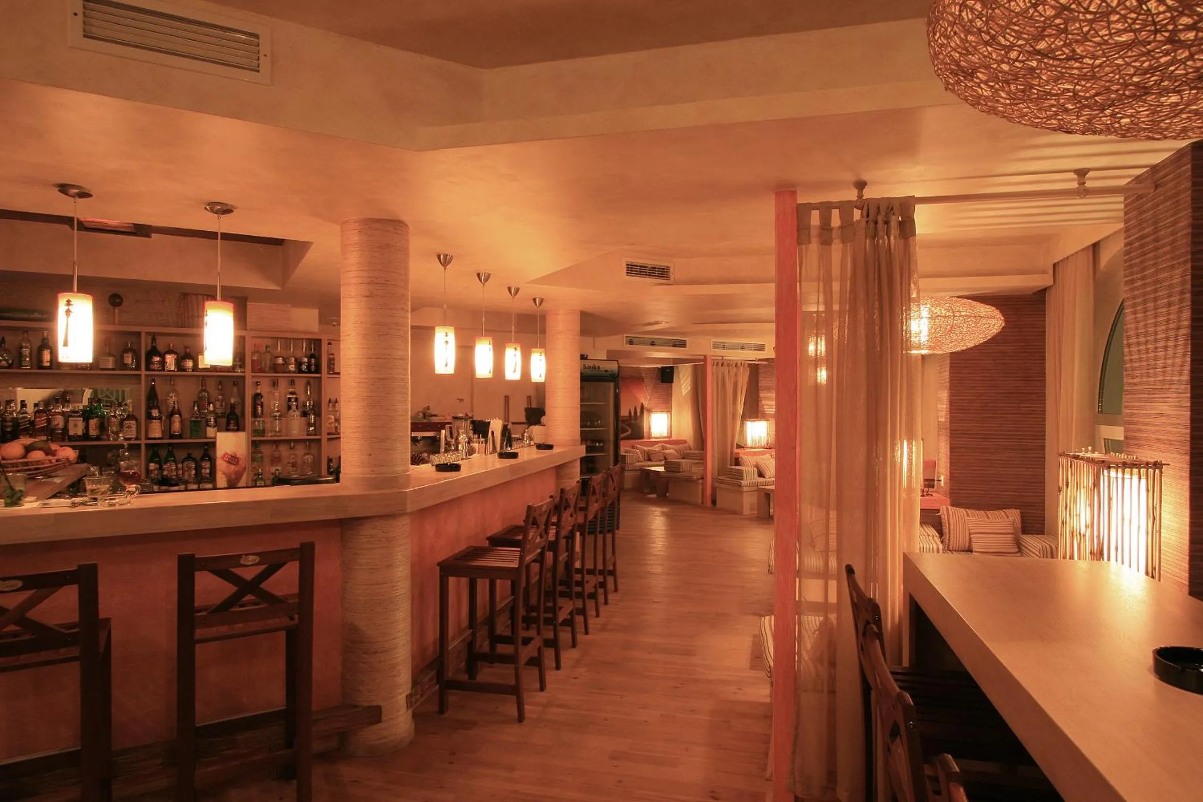 Lounge or bar in Blue Orange Beach Resort