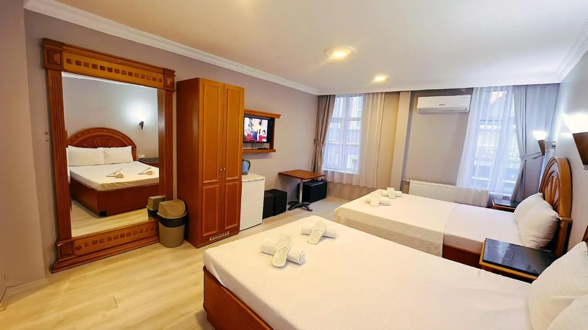 Double or Twin Room in Taksim Centre Hotel Double or Twin Room in Taksim Centre Hotel