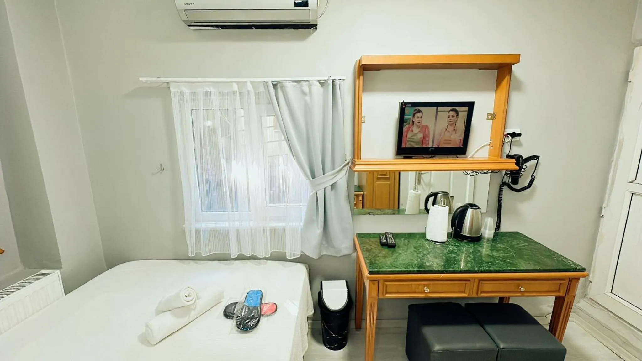 Bed in Taksim Centre Hotel