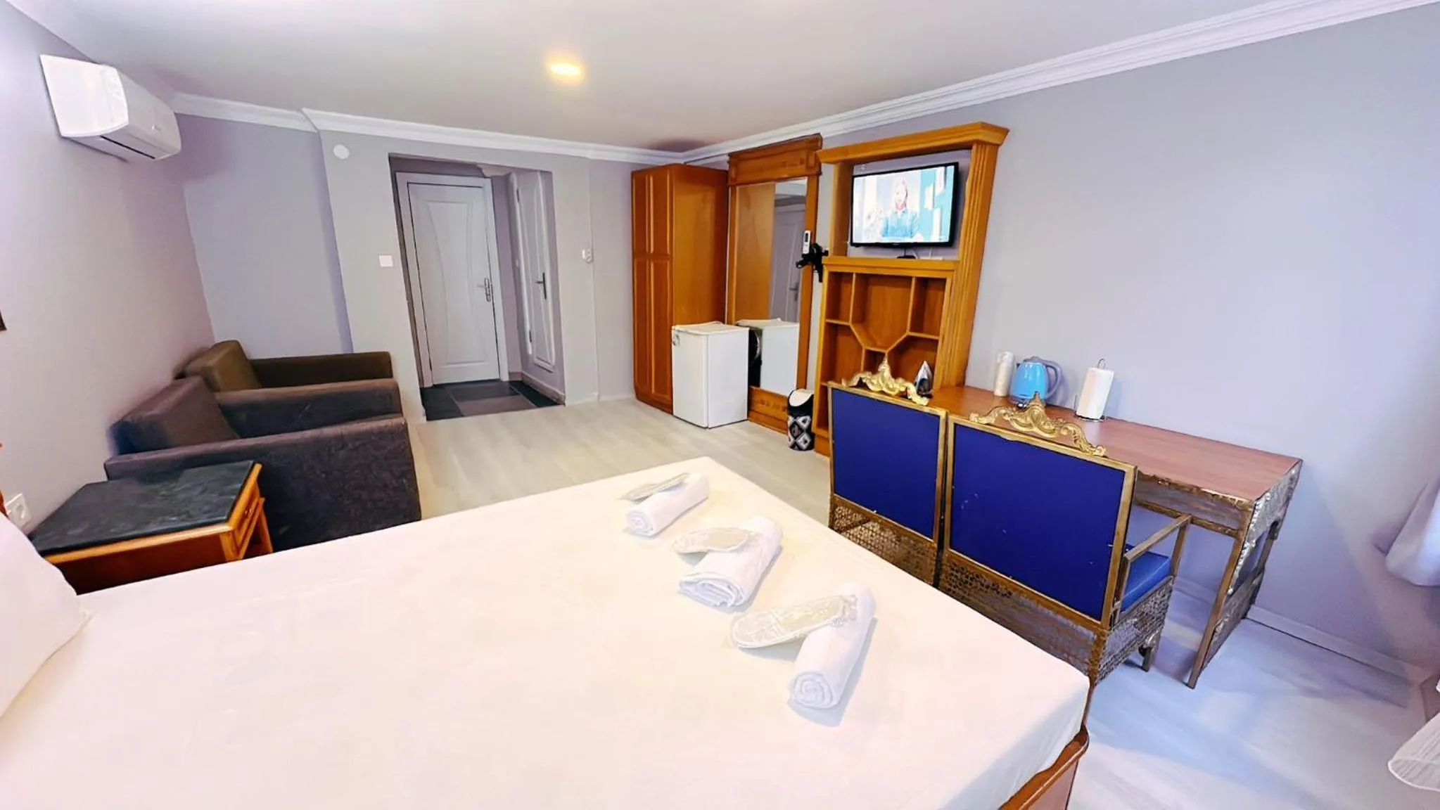 Bed in Taksim Centre Hotel