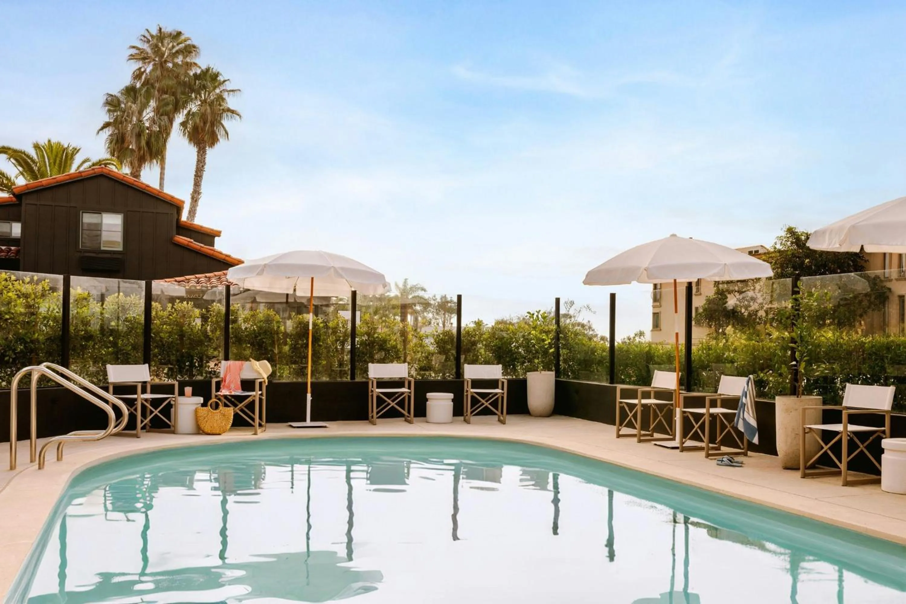 Swimming pool in Woods Cove Hotel Laguna Beach, Sonder by Marriott Bonvoy