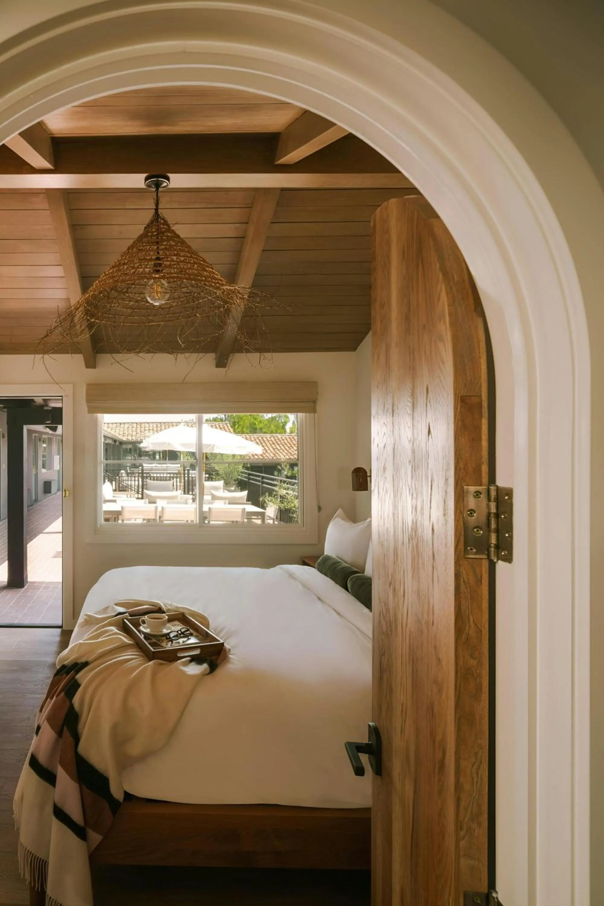 Bedroom, Bed in Woods Cove Hotel Laguna Beach, Sonder by Marriott Bonvoy