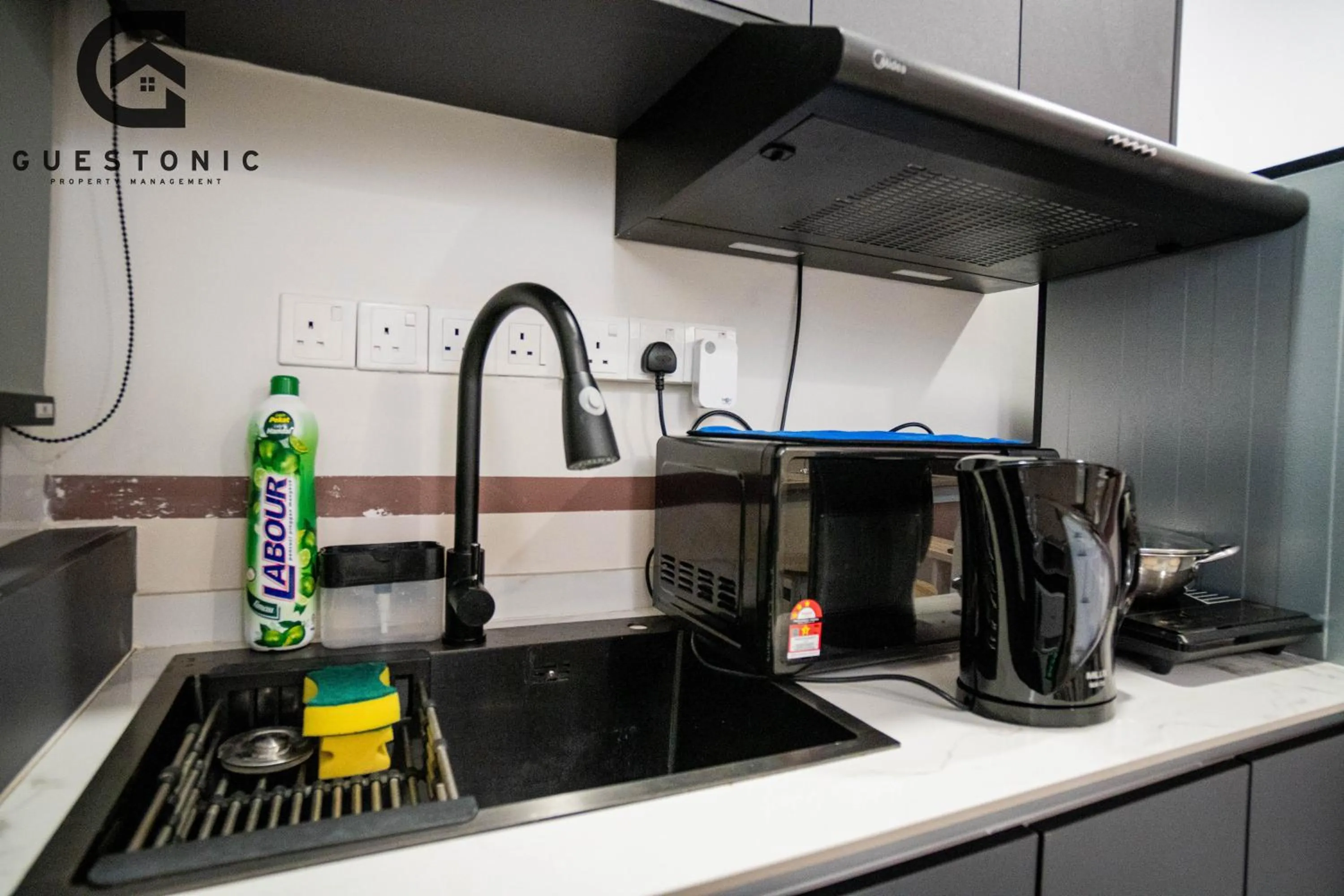 NeuSuite Cozy Studio by GUESTONIC