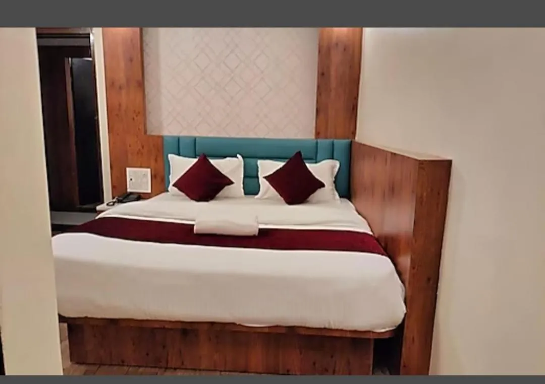 Bed in HOTEL DAISY
