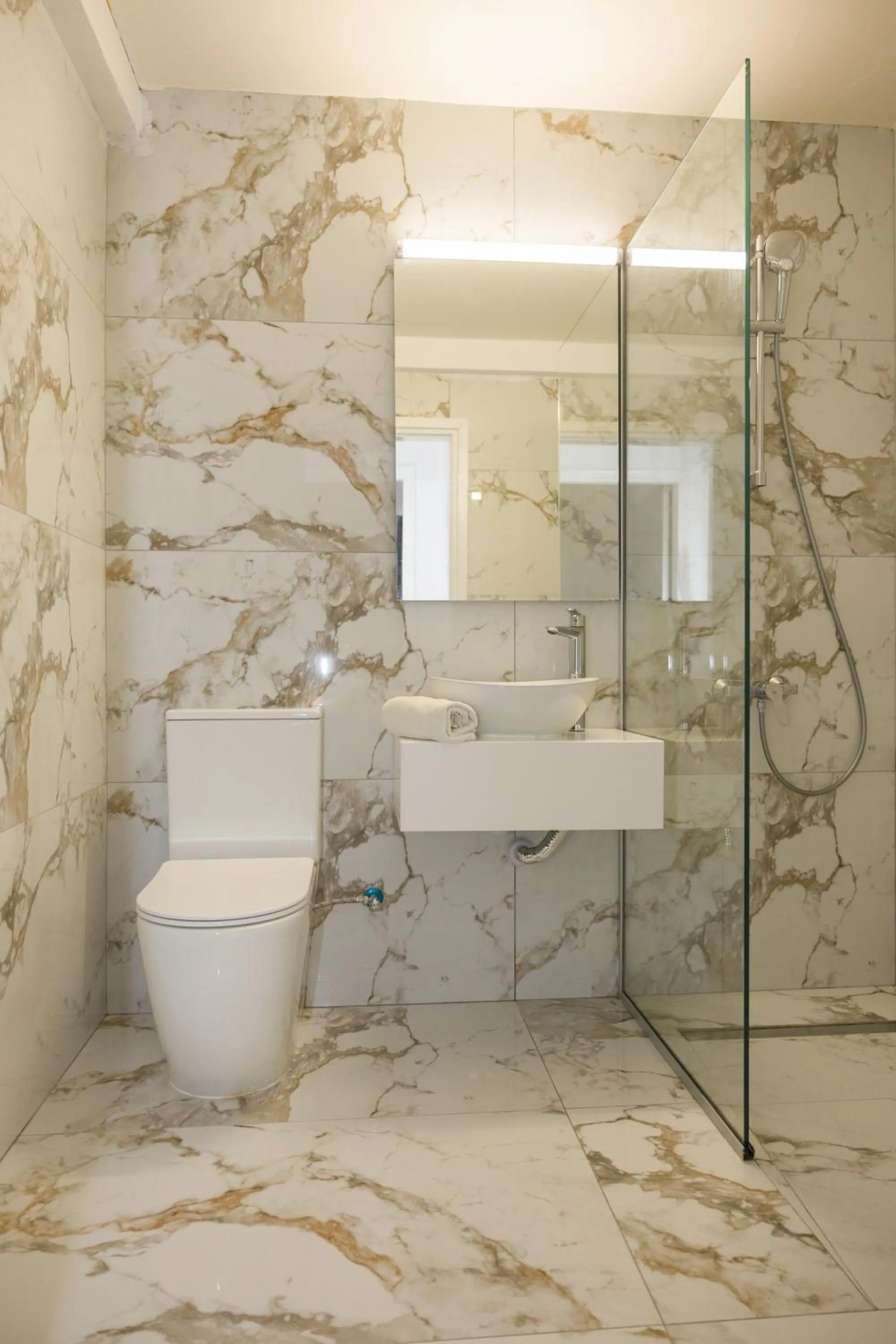 Shower in Alecos Hotel Apartments