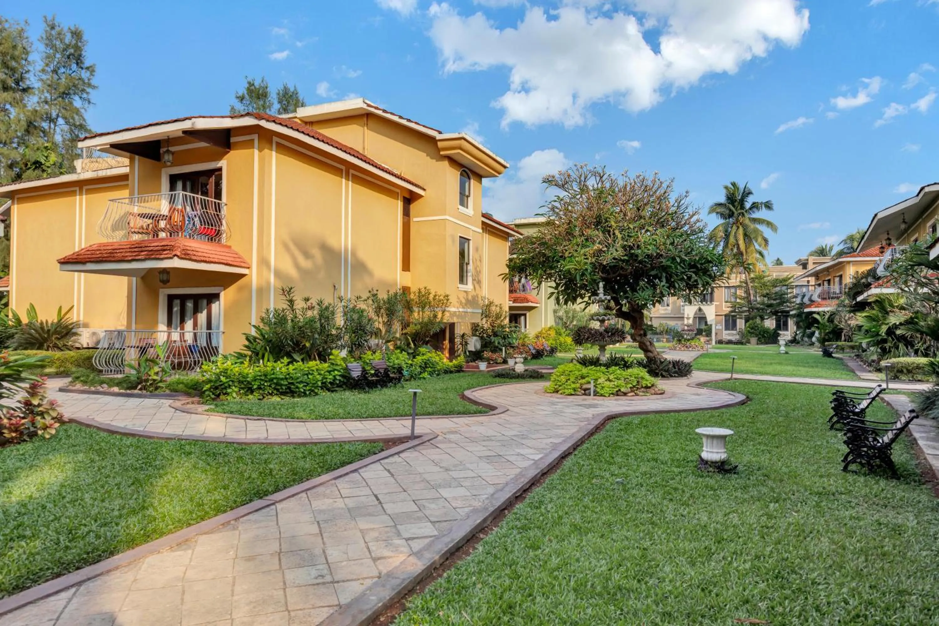 Property building in Club Mahindra Acacia Palms