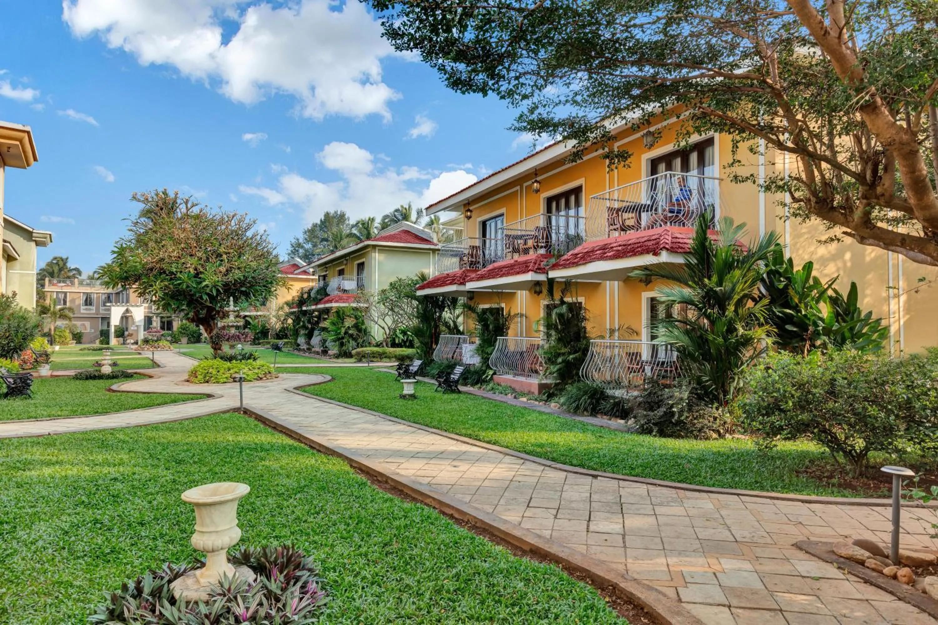 Property building in Club Mahindra Acacia Palms