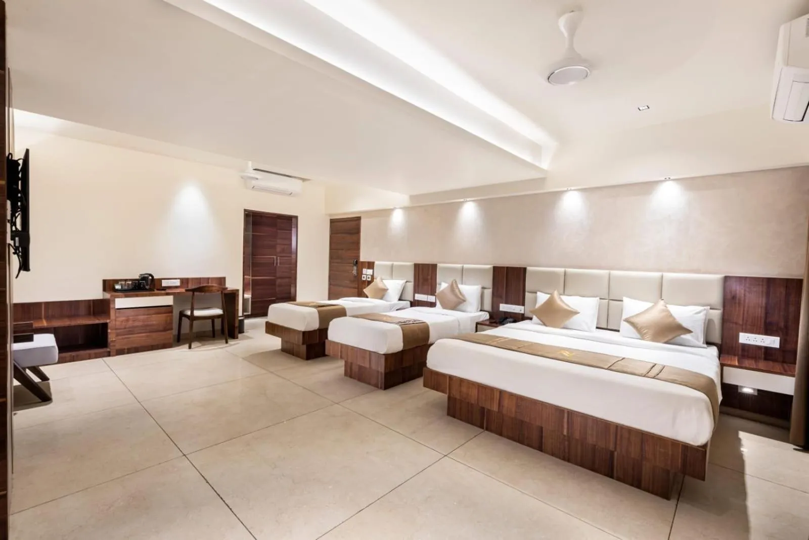 Bed in Narthaki Boutique Hotel