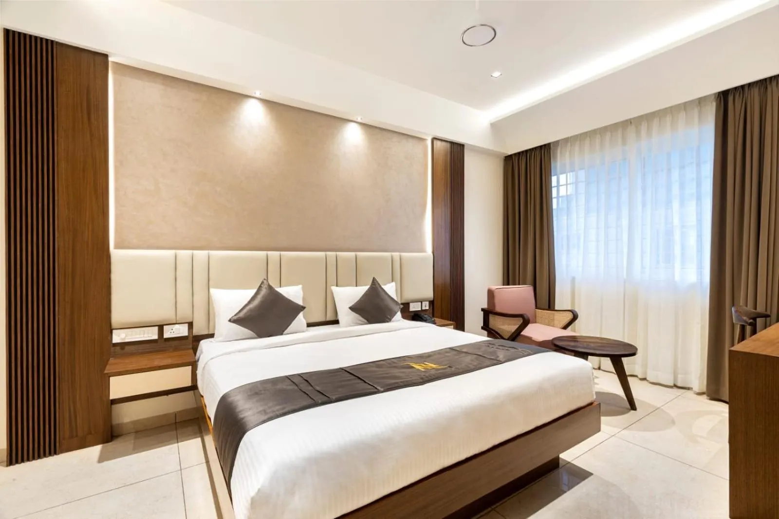 Bed in Narthaki Boutique Hotel