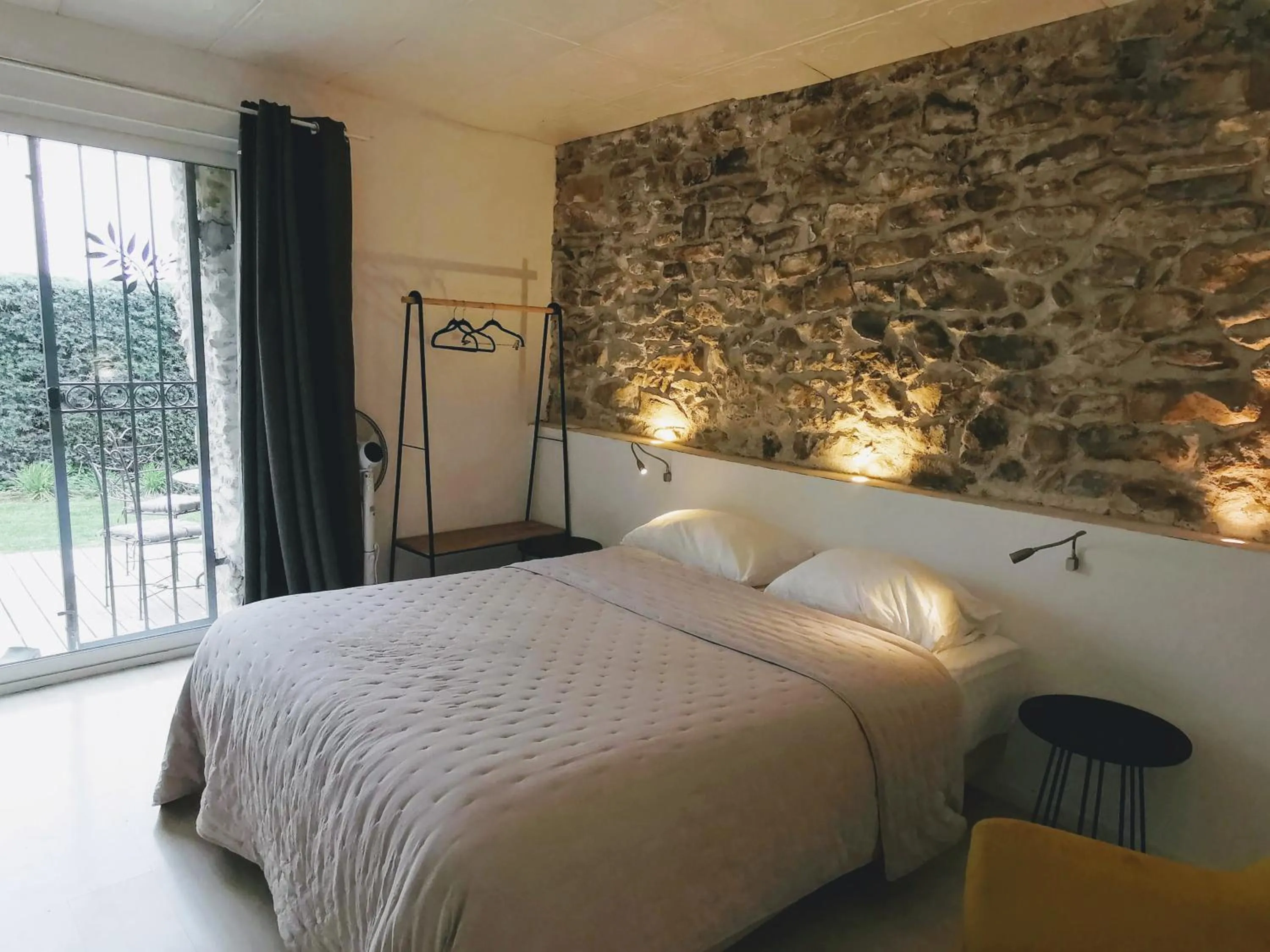 Bedroom, Bed in La Bastide des Mûriers