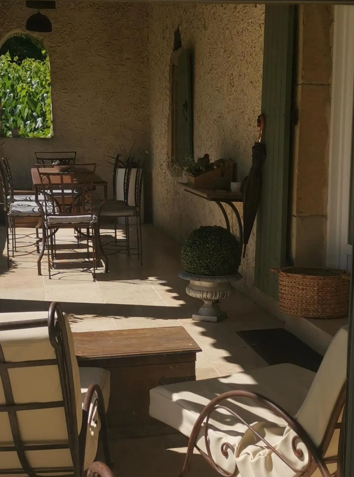 Patio in La Bastide des Mûriers