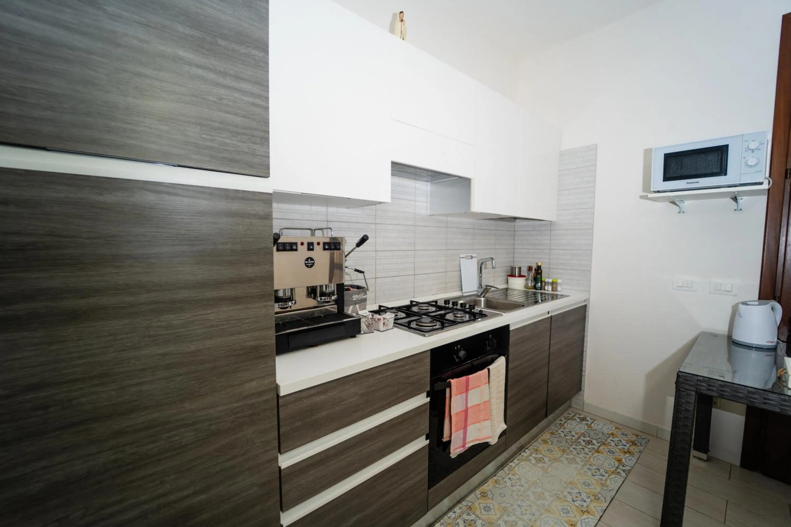 Kitchen or kitchenette in Villa del Vento
