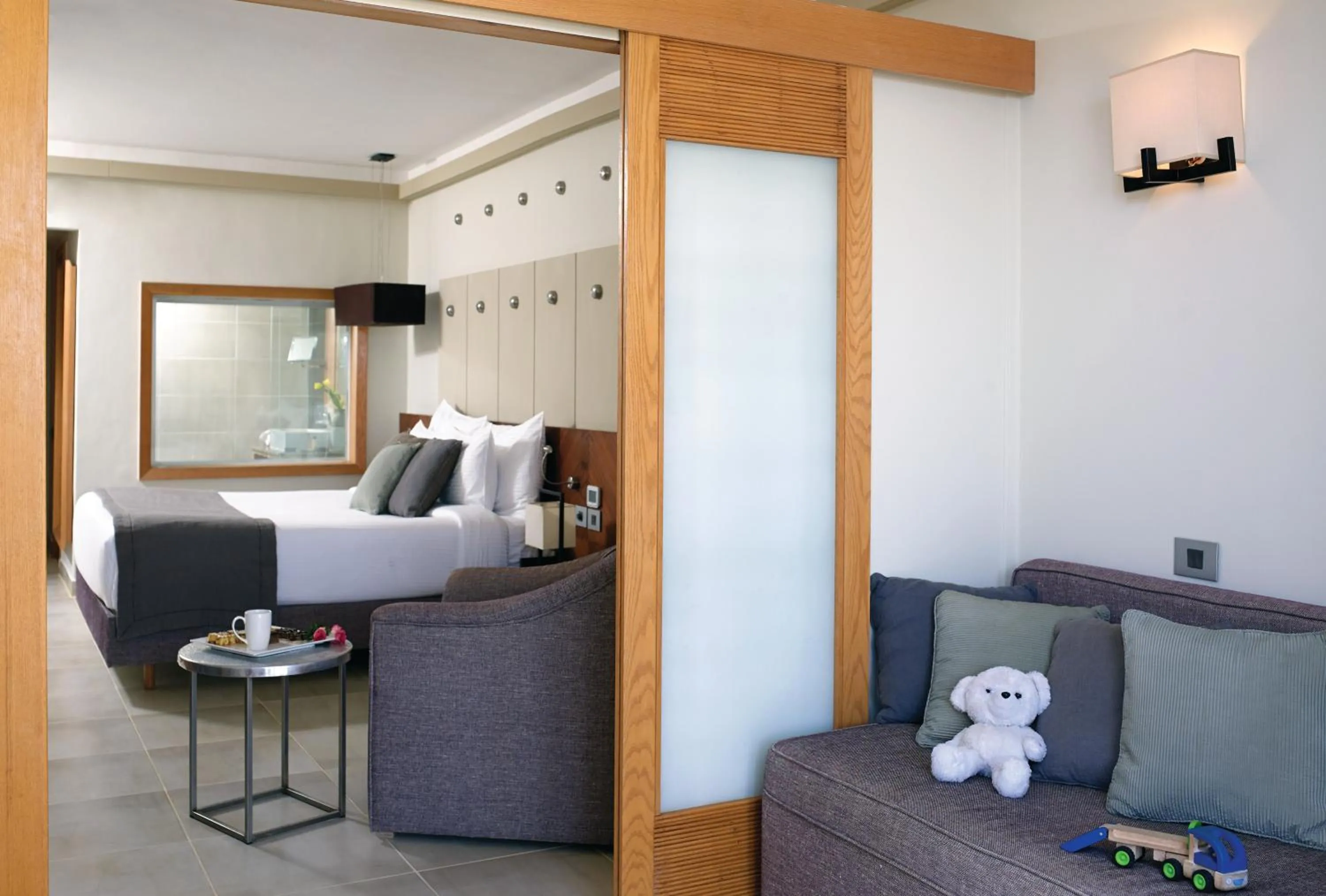 Bedroom, Bed in Coral Sea Imperial "Coral Sea Sensatori"