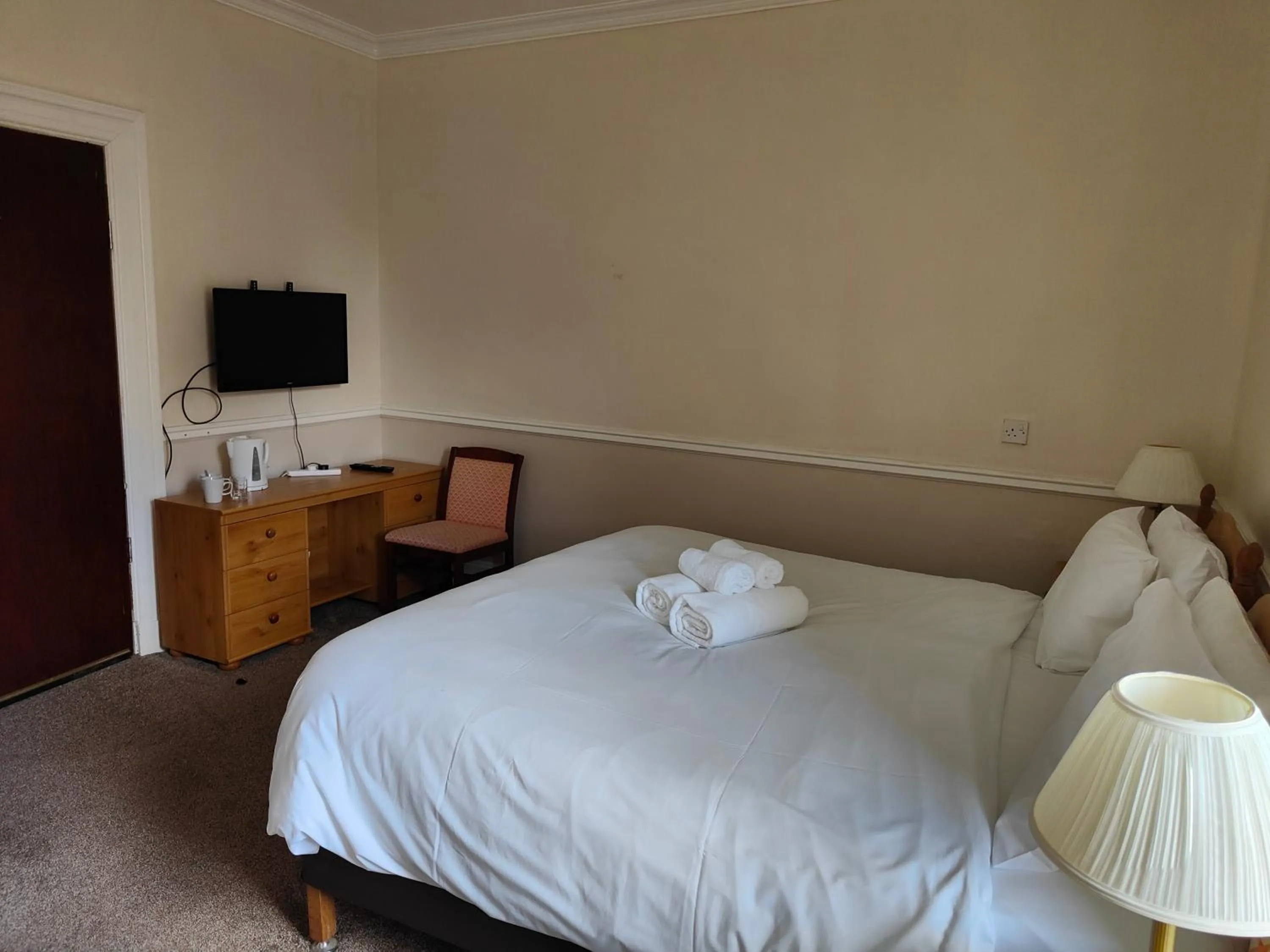 Bedroom in Richmond Arms Hotel
