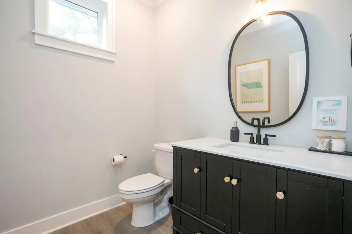 3 King Beds in Hip East Nash Home 1 Mile to DWNTN