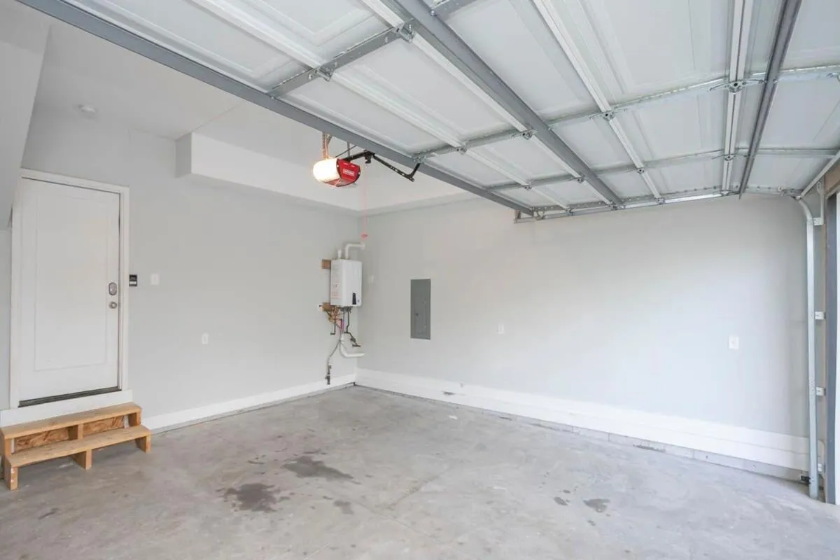 3 King Beds in Hip East Nash Home 1 Mile to DWNTN