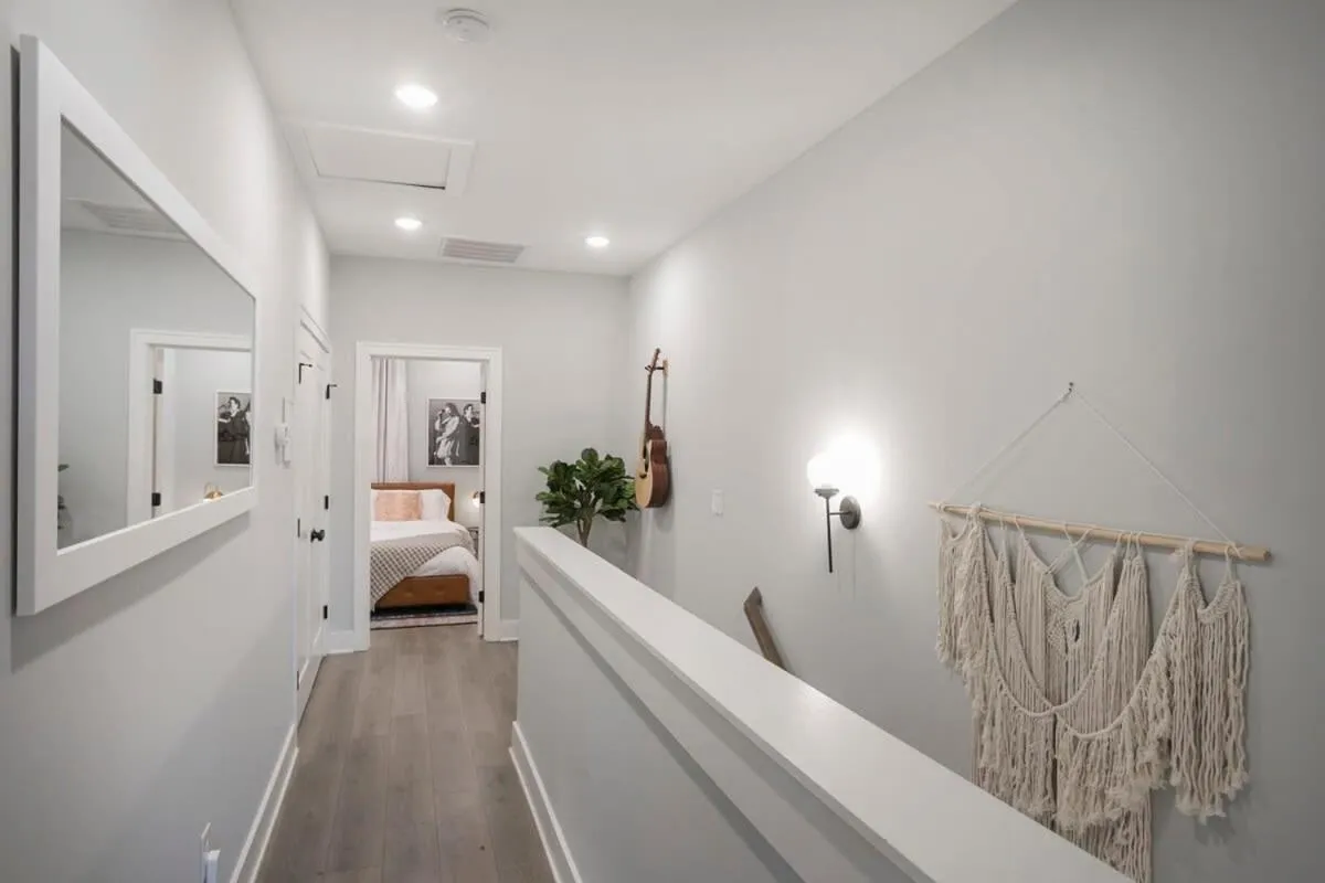 Bed in 3 King Beds in Hip East Nash Home 1 Mile to DWNTN