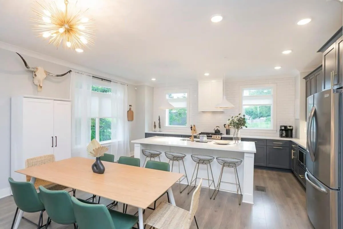 3 King Beds in Hip East Nash Home 1 Mile to DWNTN