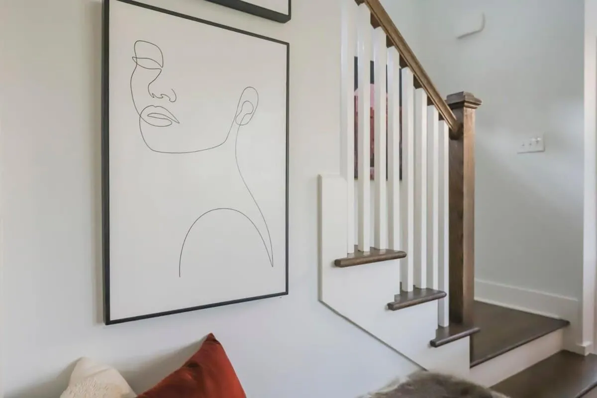 Stylish Home for 12 8th Ave South 6 Beds