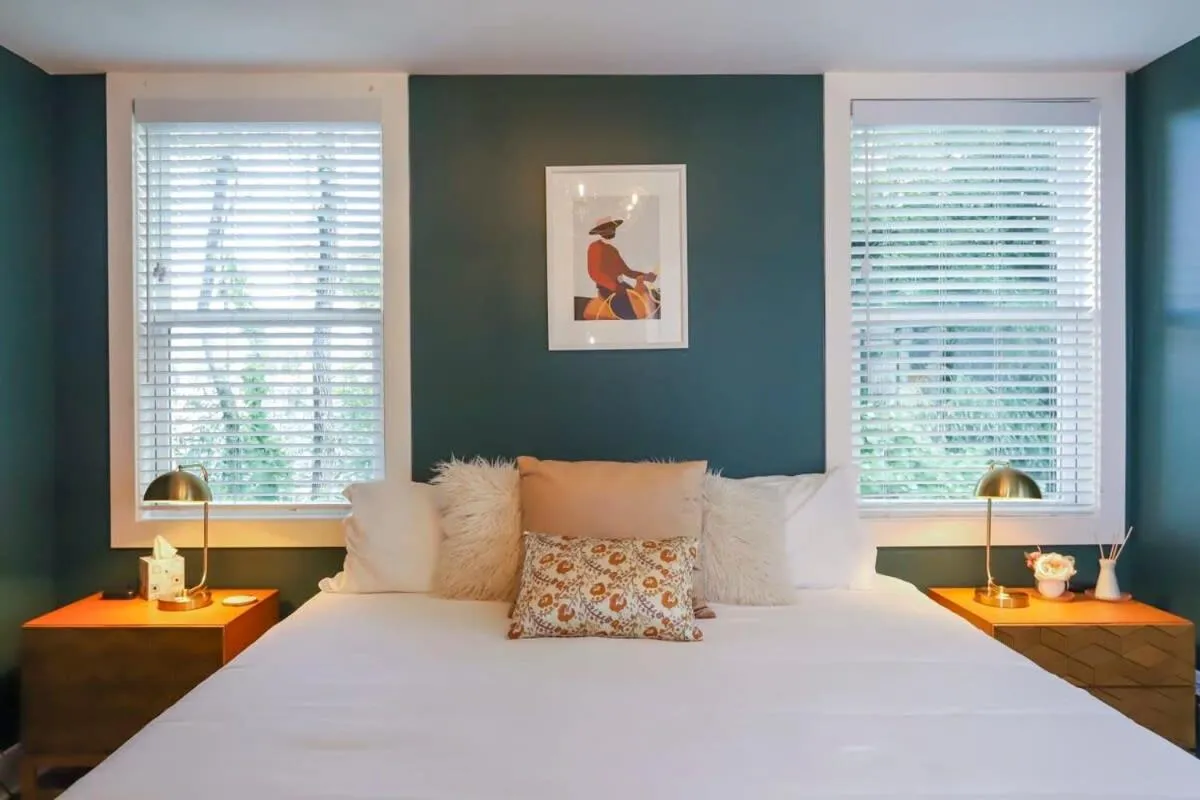 Bed in Stylish Home for 12 8th Ave South 6 Beds