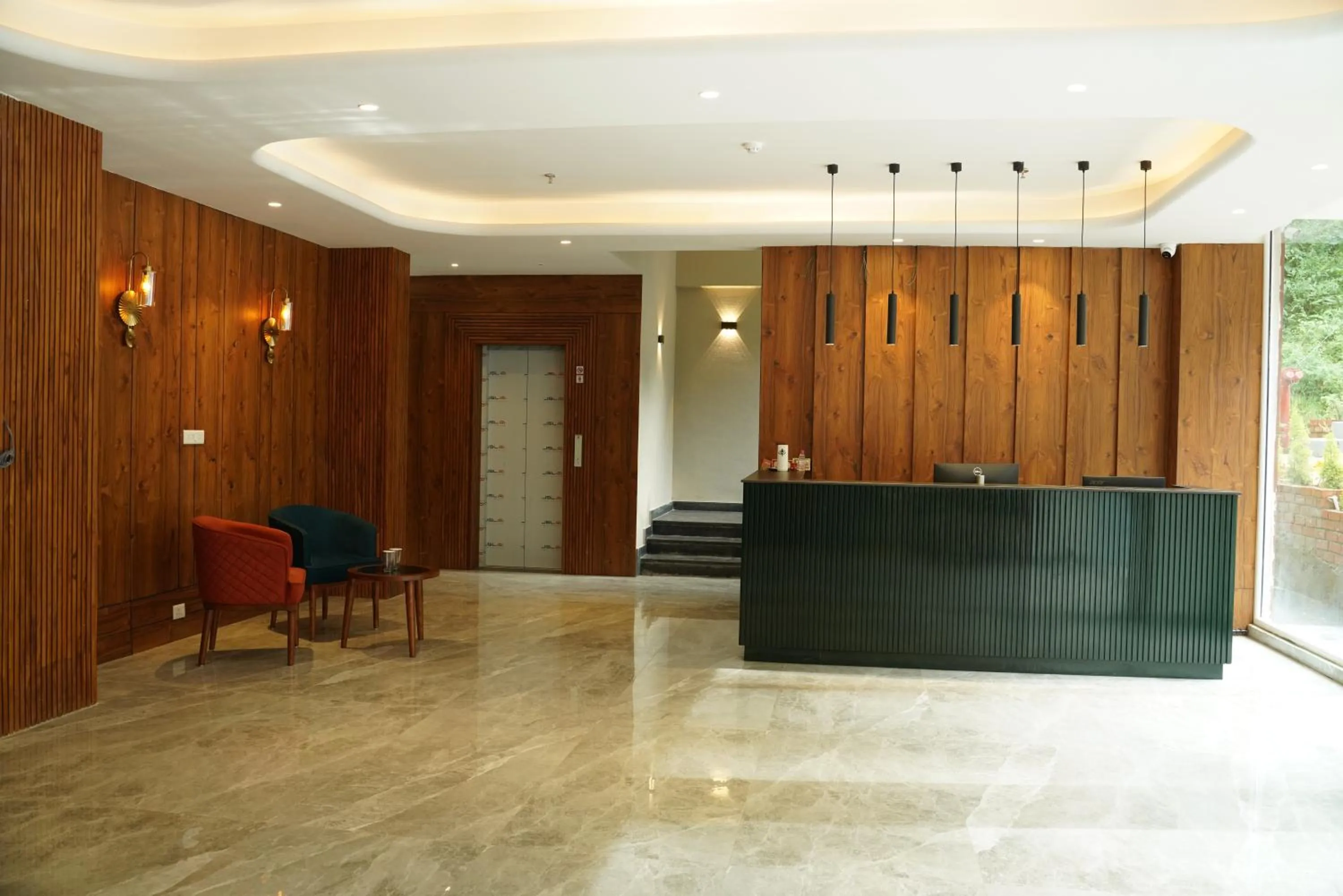 Lobby or reception in ARNISA Kasauli - A Boutique Hotel