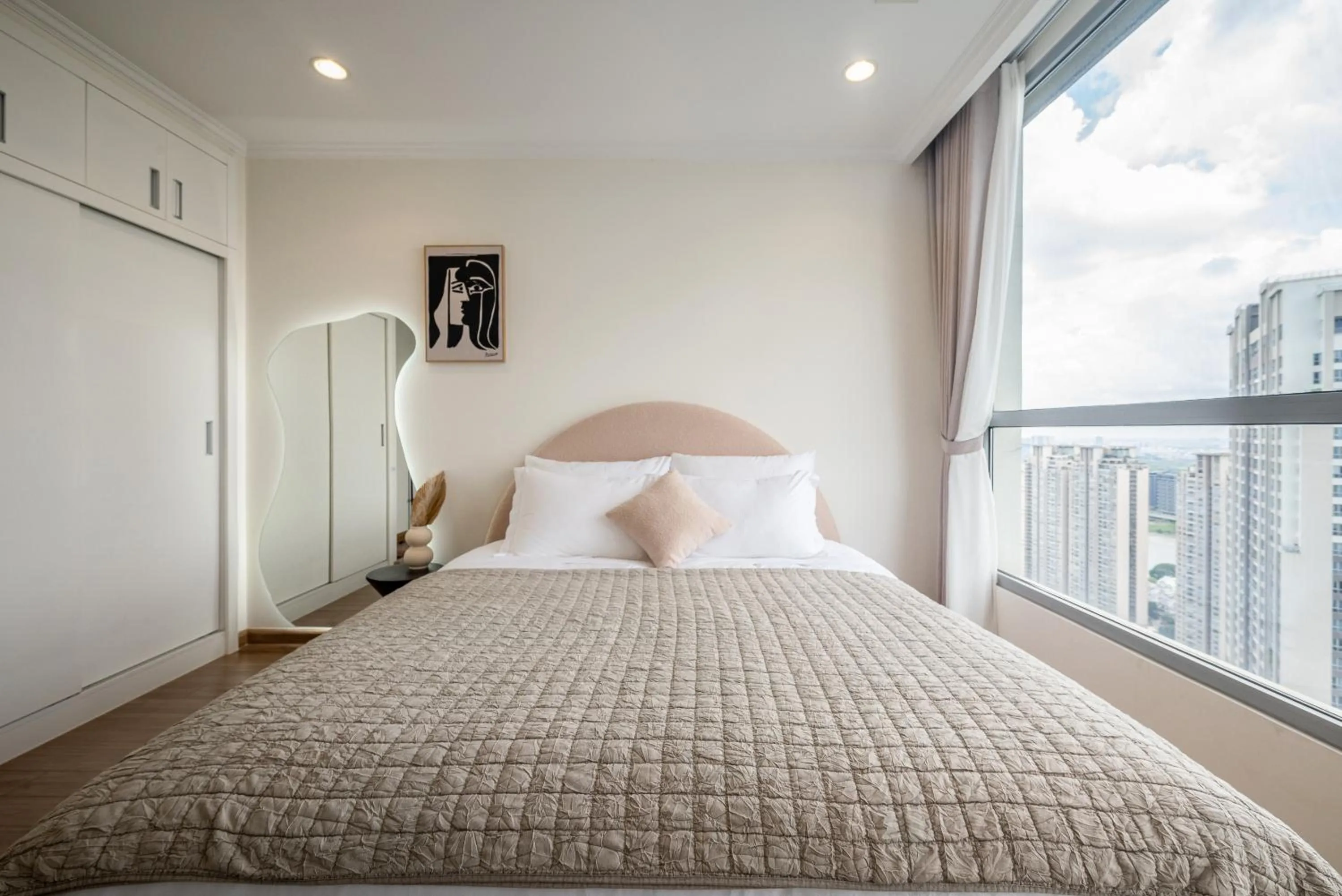 Photo of the whole room, Bed in CeLaVie Serviced Apartment - The Vinhomes and Landmark