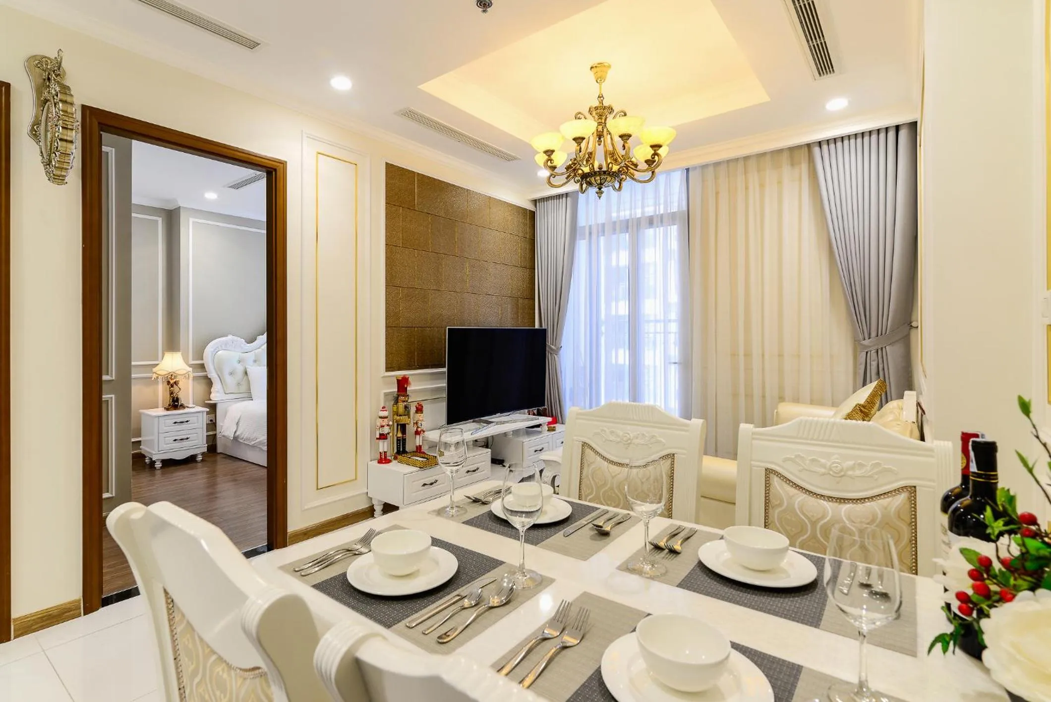 Dining area in CeLaVie Serviced Apartment - The Vinhomes and Landmark