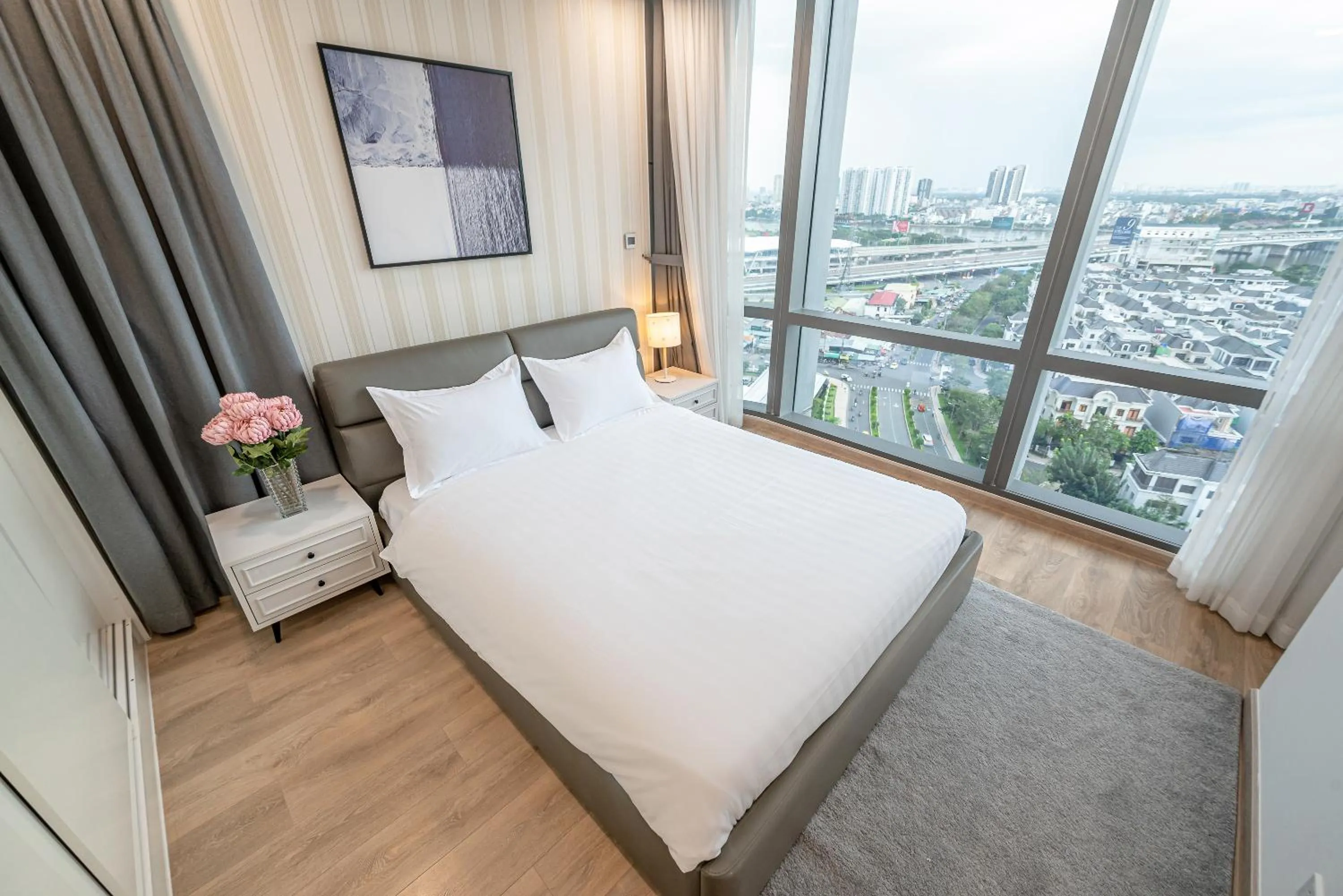 Bed in CeLaVie Serviced Apartment - The Vinhomes and Landmark