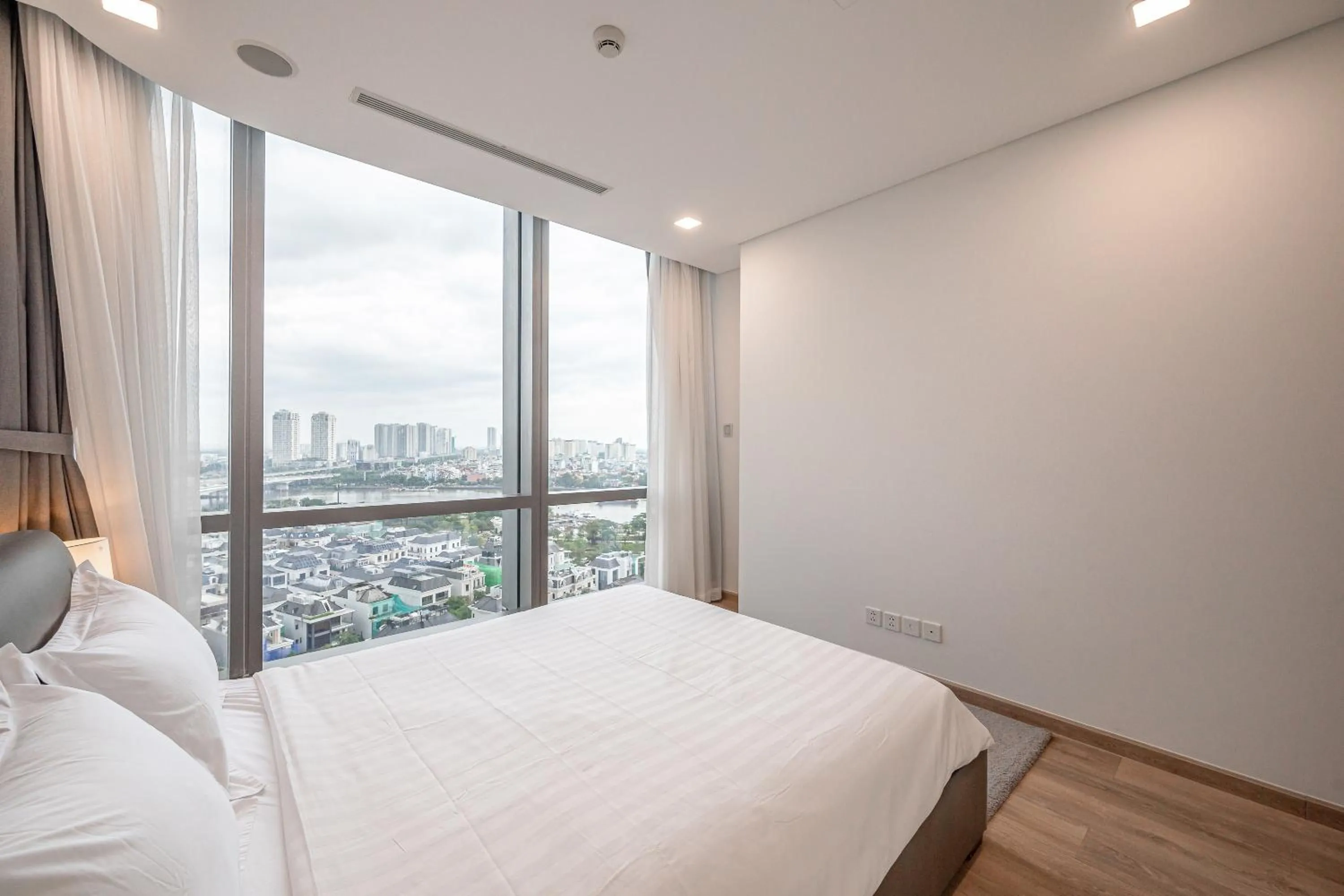 Bedroom, Bed in CeLaVie Serviced Apartment - The Vinhomes and Landmark