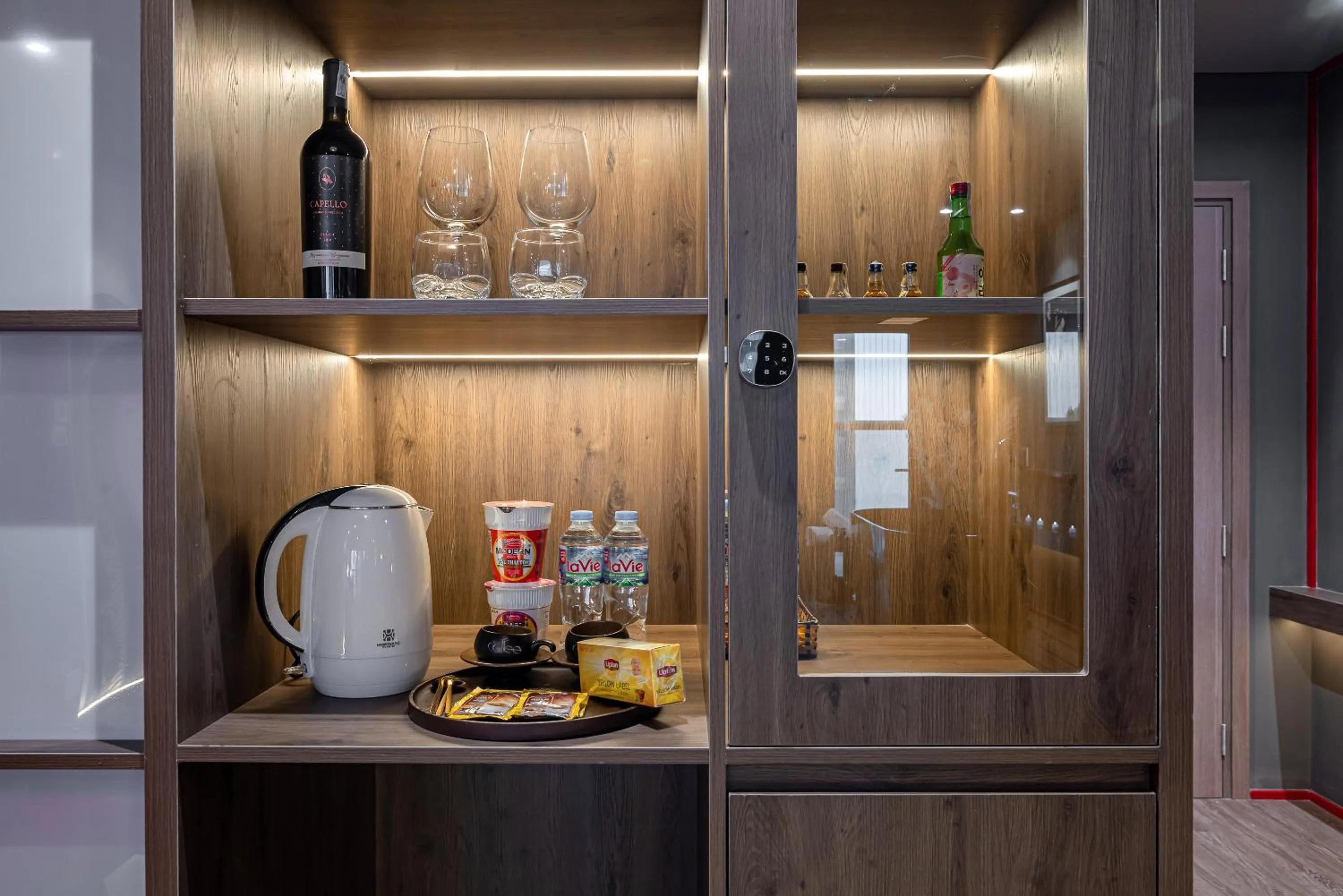 Coffee/tea facilities in CeLaVie Serviced Apartment - The Vinhomes and Landmark