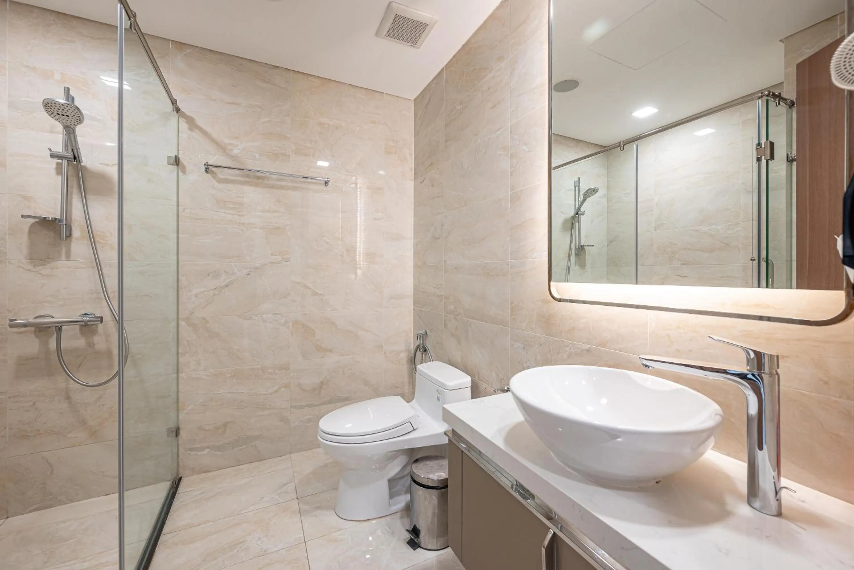 Shower in CeLaVie Serviced Apartment - The Vinhomes and Landmark