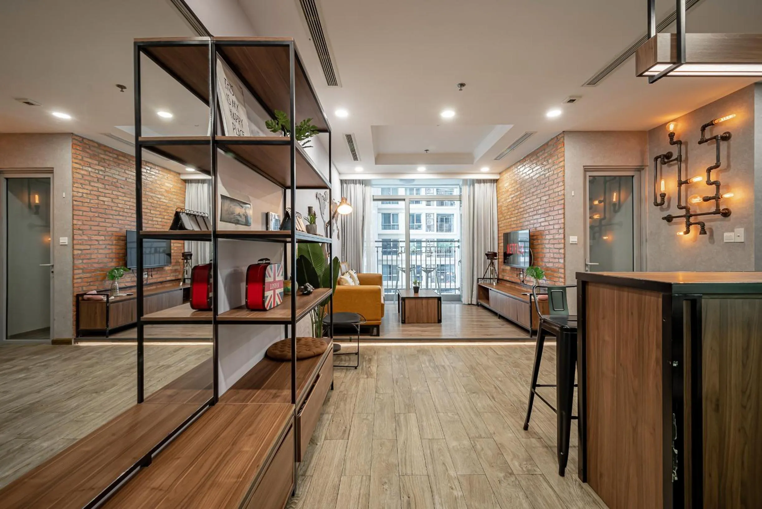 Kitchen or kitchenette in CeLaVie Serviced Apartment - The Vinhomes and Landmark