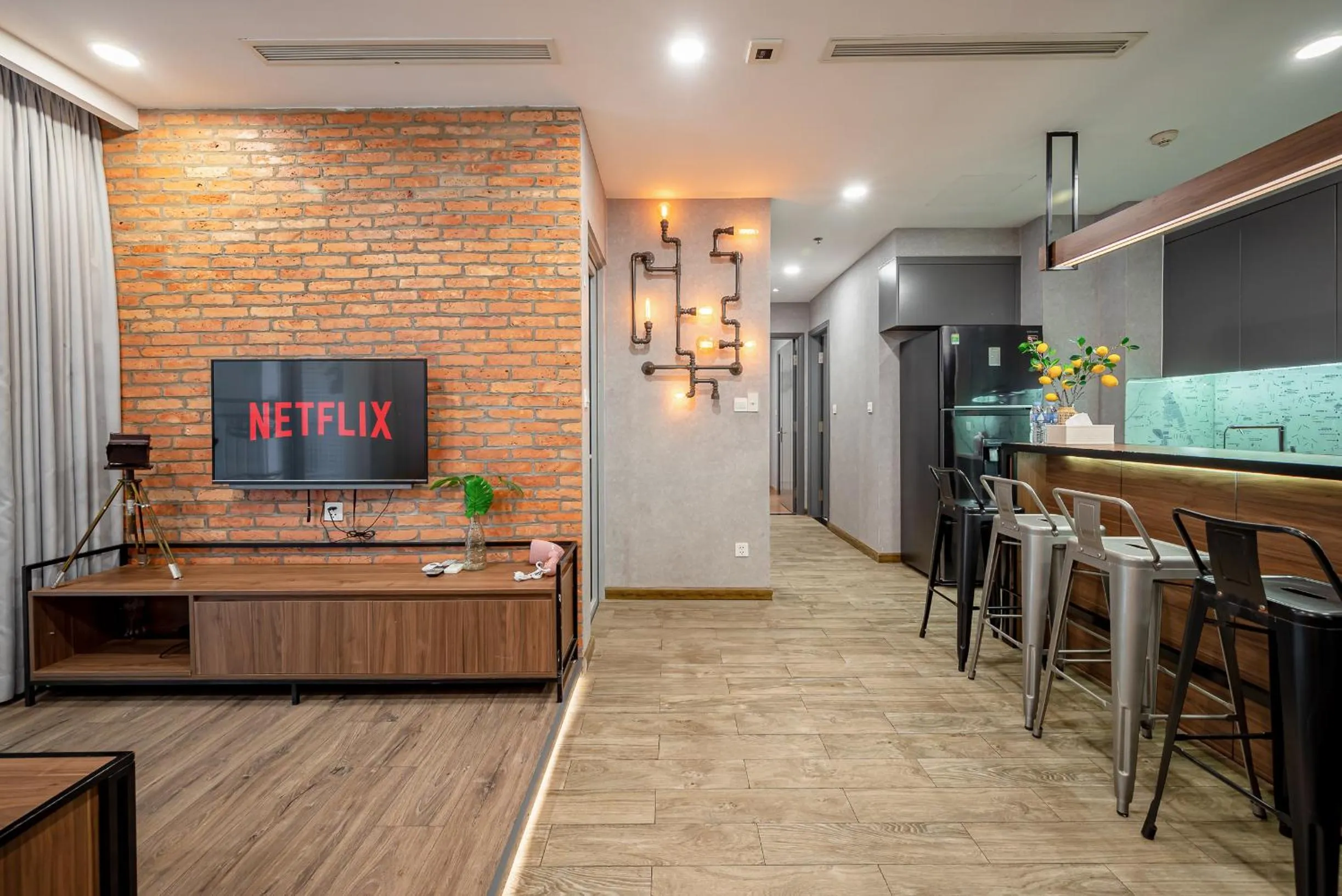 TV and multimedia in CeLaVie Serviced Apartment - The Vinhomes and Landmark