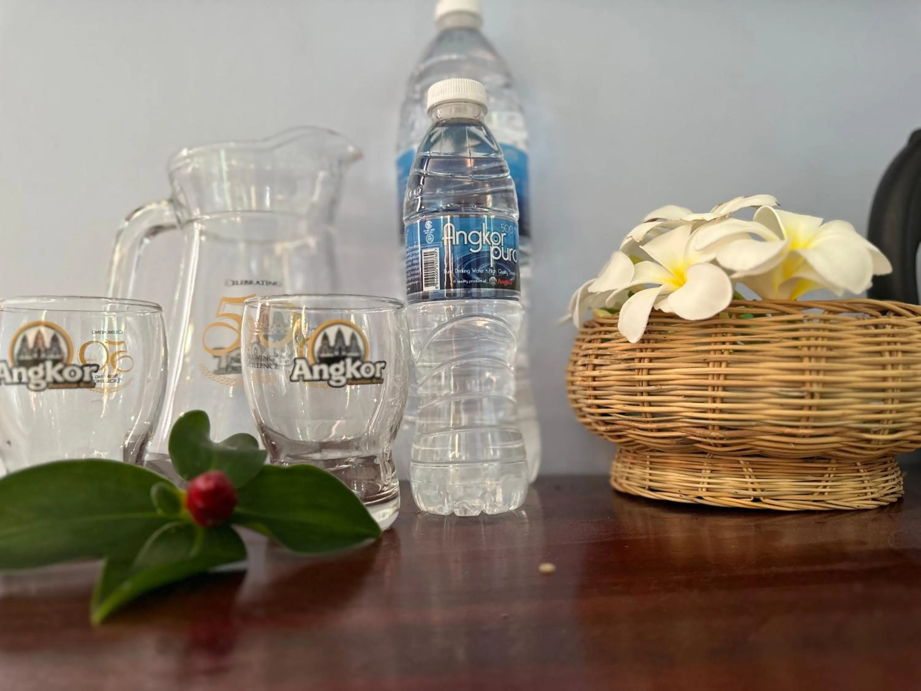 Decorative detail in Hawaii Lounge