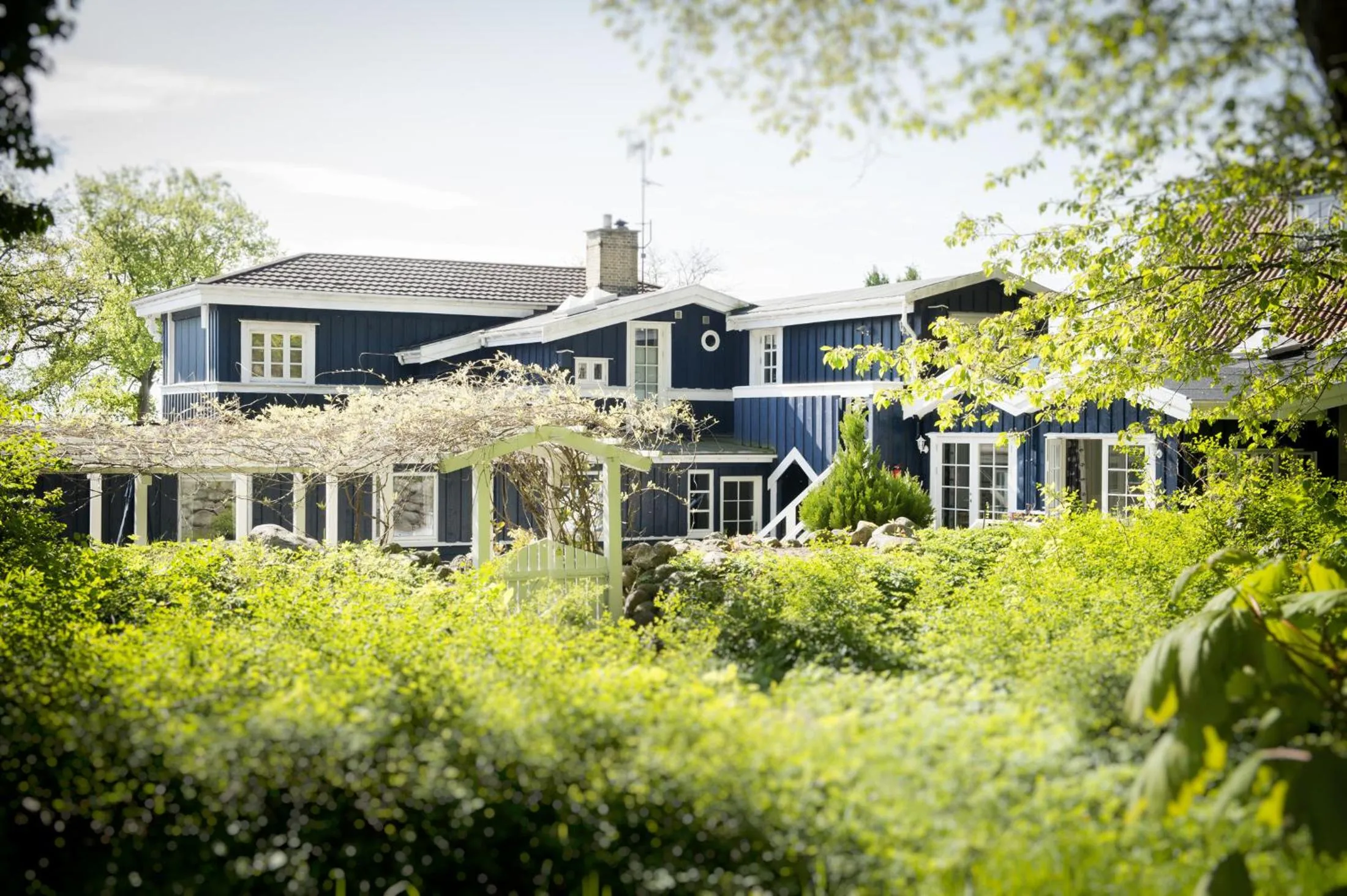 Property building in Hotel Villa Brinkly