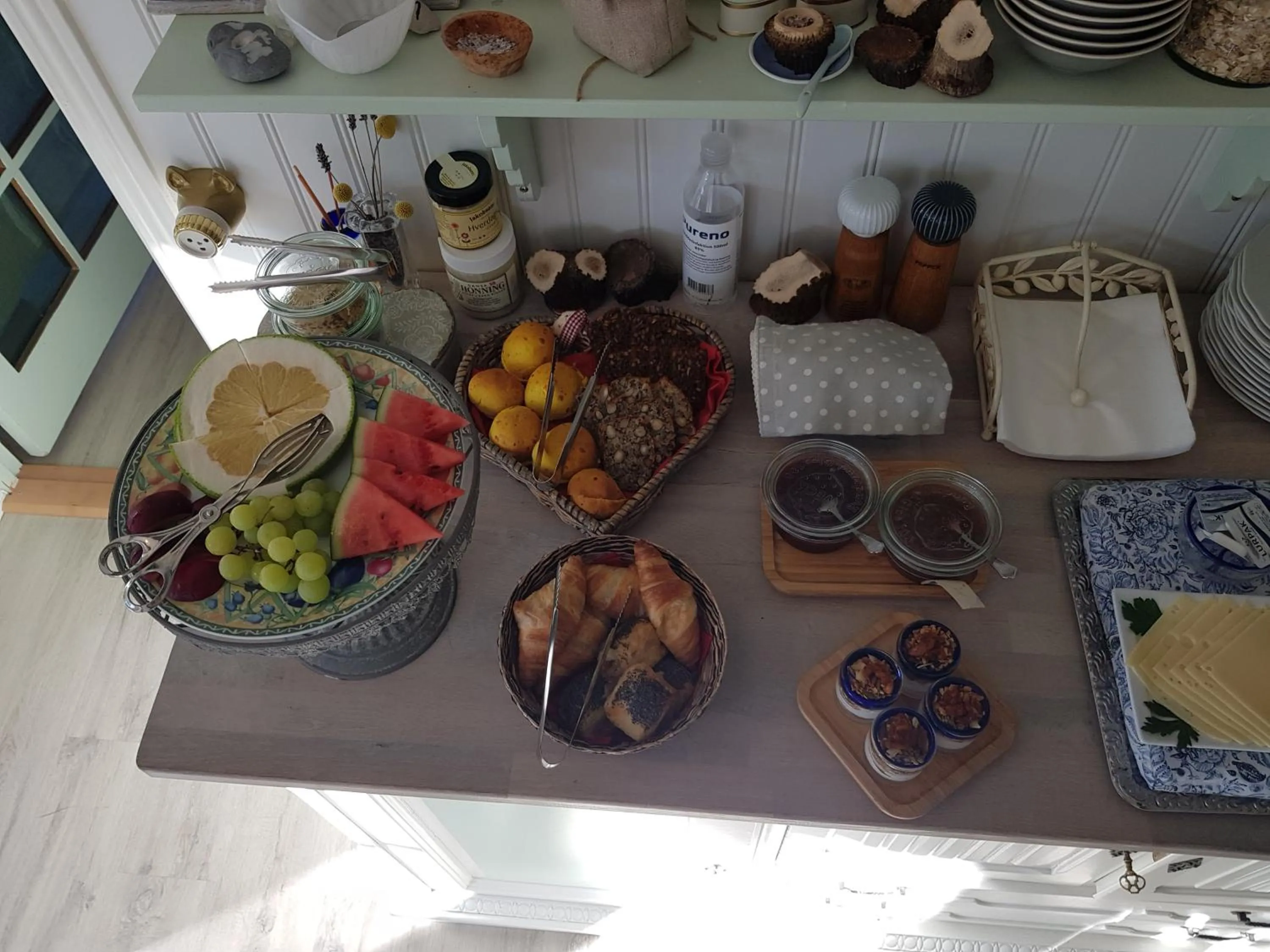 Food and drinks in Hotel Villa Brinkly