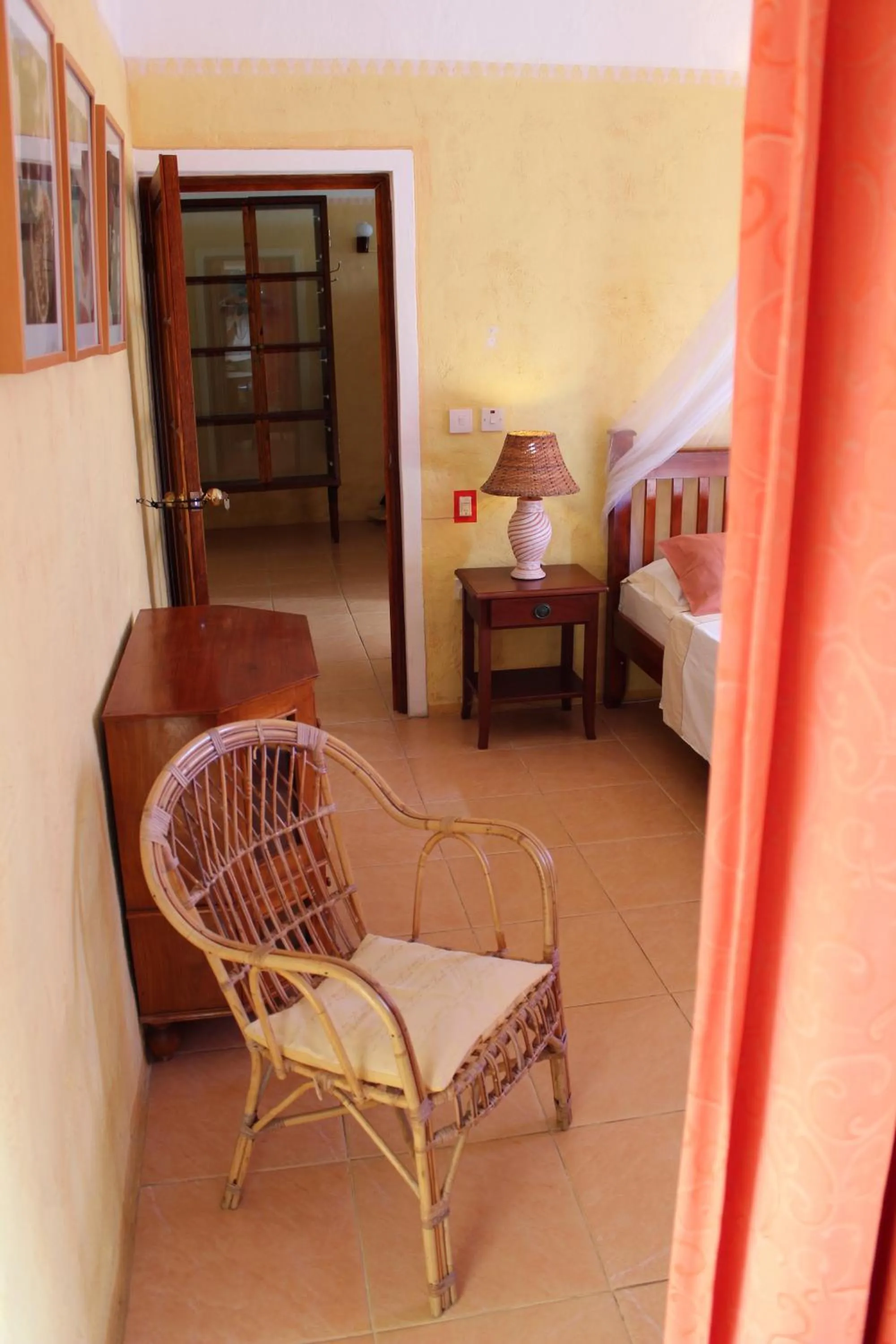 Bedroom, Bed in La Reine Creole