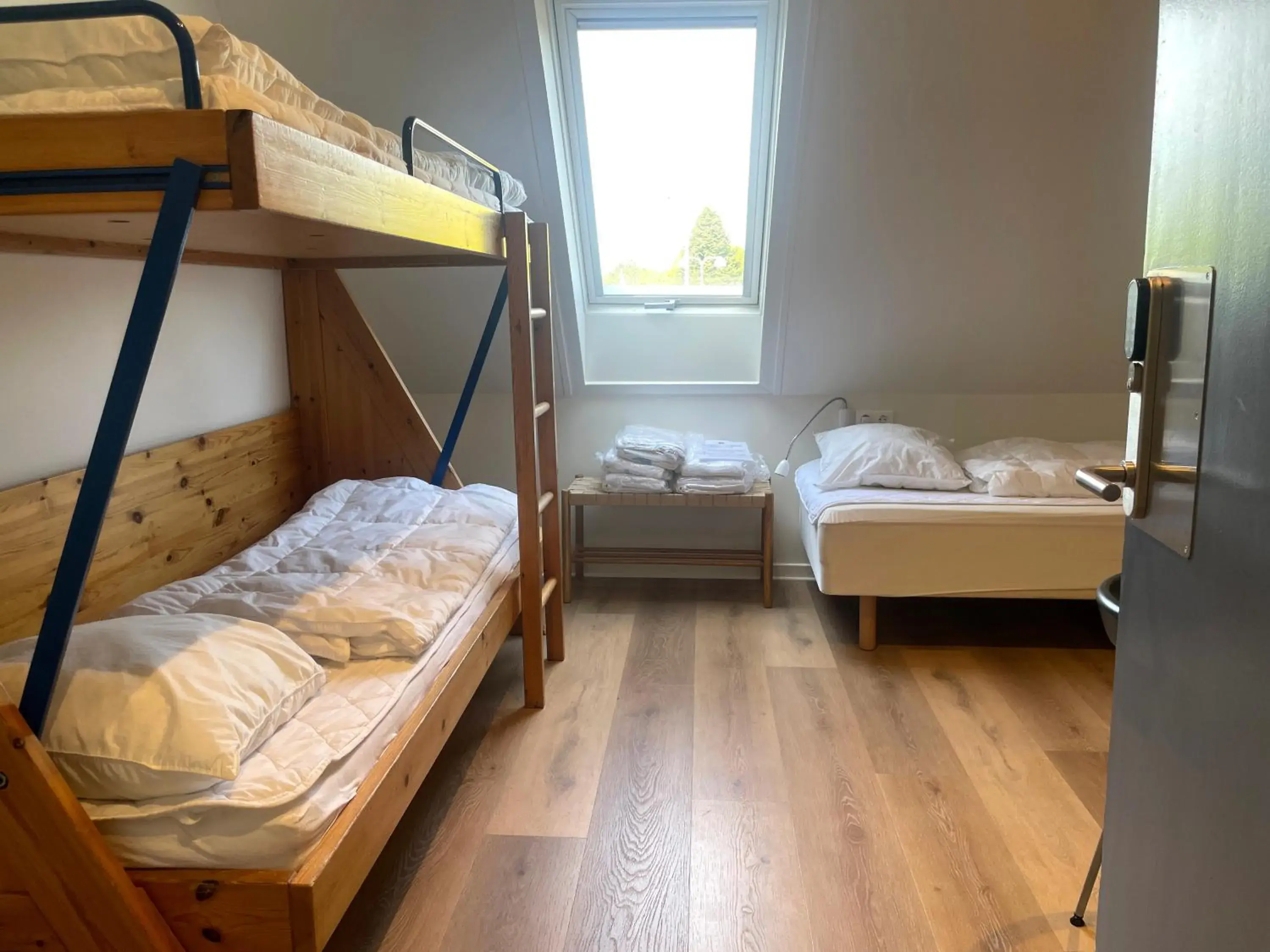 Quintuple Room with Shared Bathroom in Kragsbjerggaard Vandrerhjem Quintuple Room with Shared Bathroom in Kragsbjerggaard Vandrerhjem