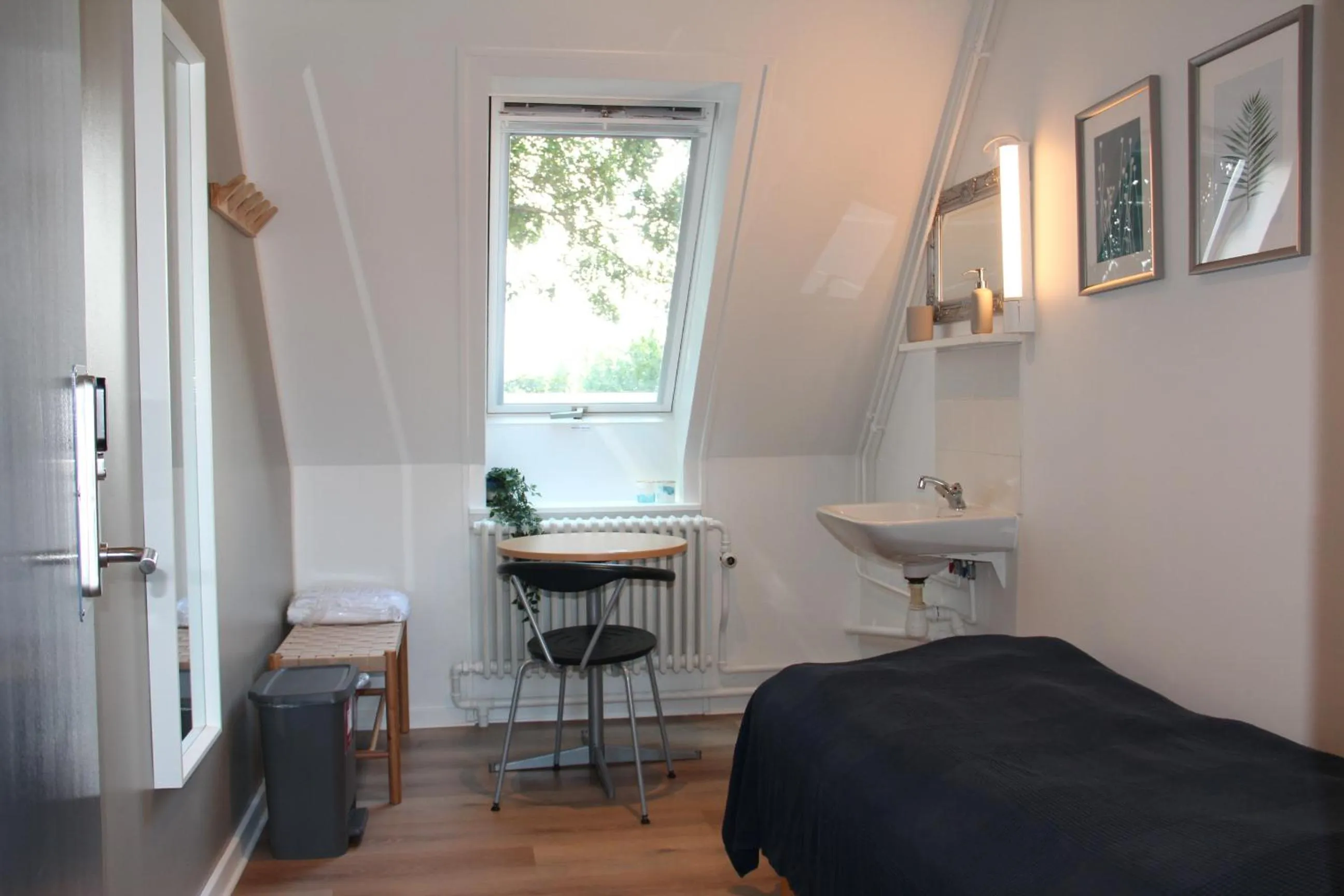 Bedroom, Bed in Kragsbjerggaard Vandrerhjem