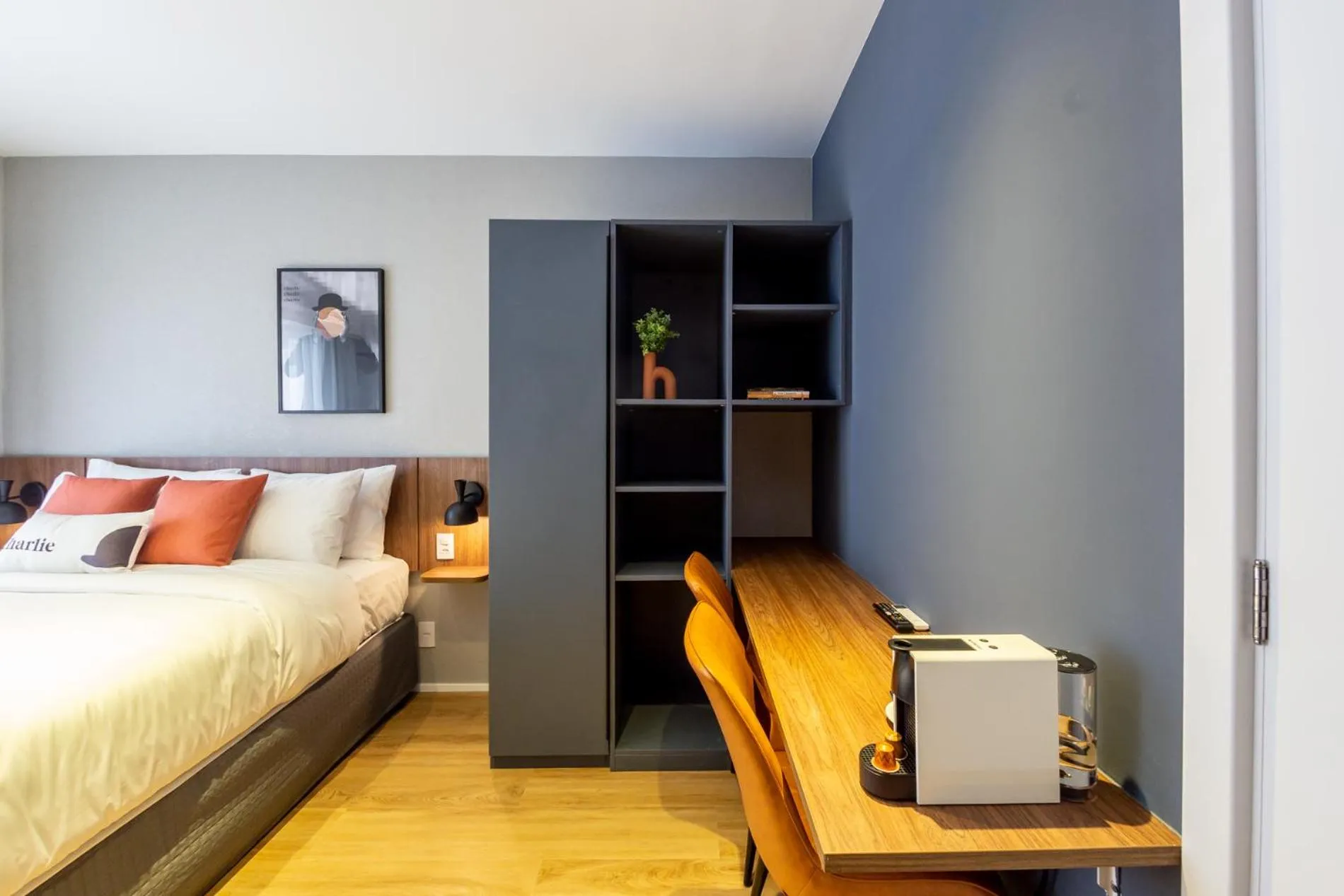 Bed in House of Charlie Paraiso