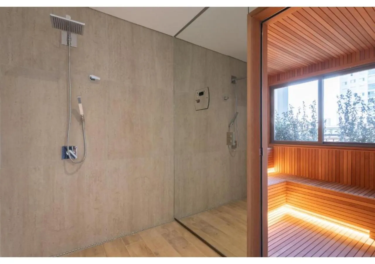 Shower in House of Charlie Paraiso