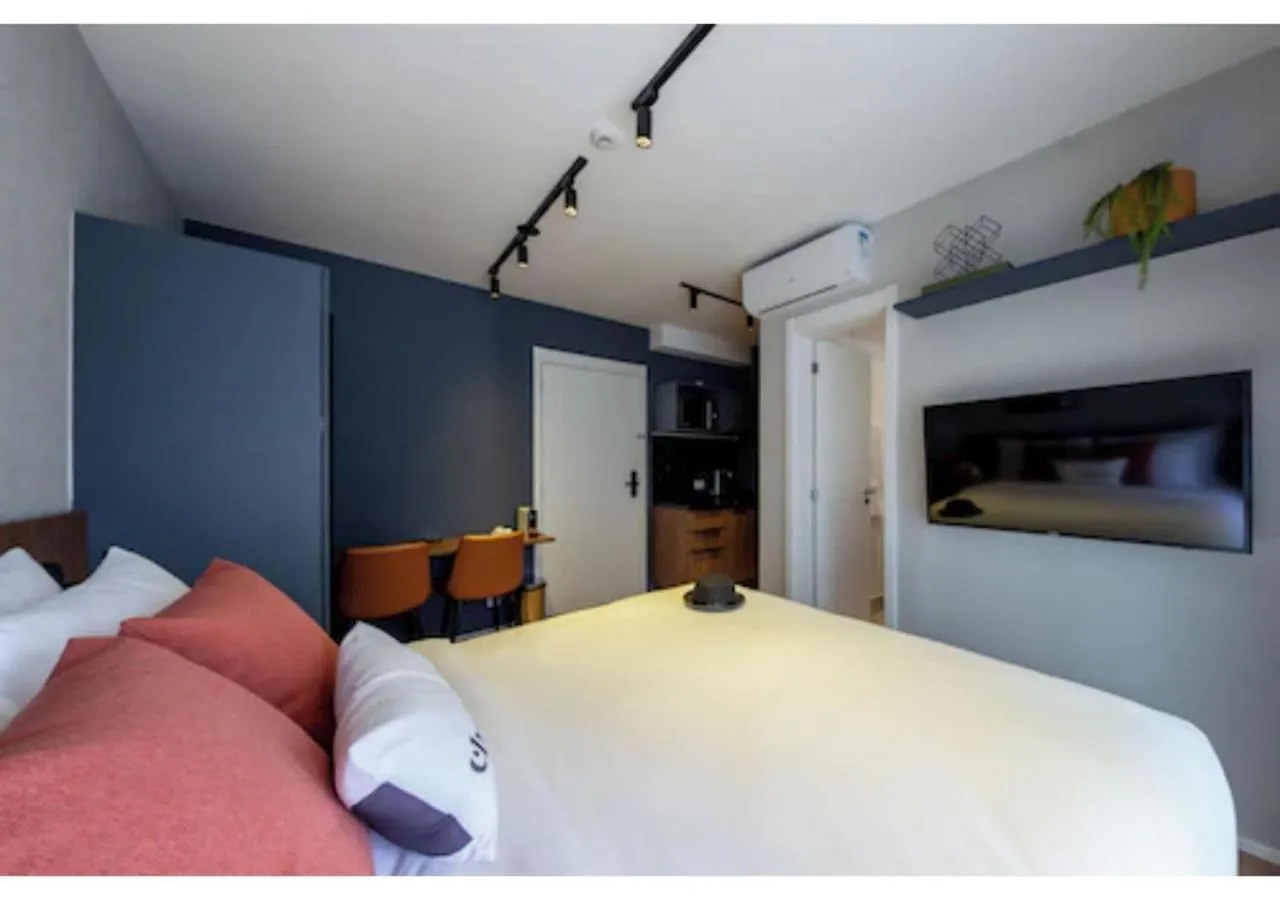 Bed in House of Charlie Paraiso