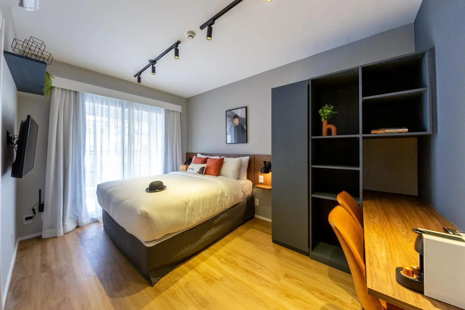 Bed in House of Charlie Paraiso