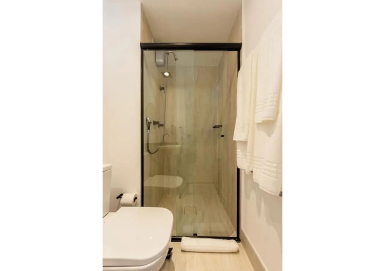 Shower in House of Charlie Paraiso