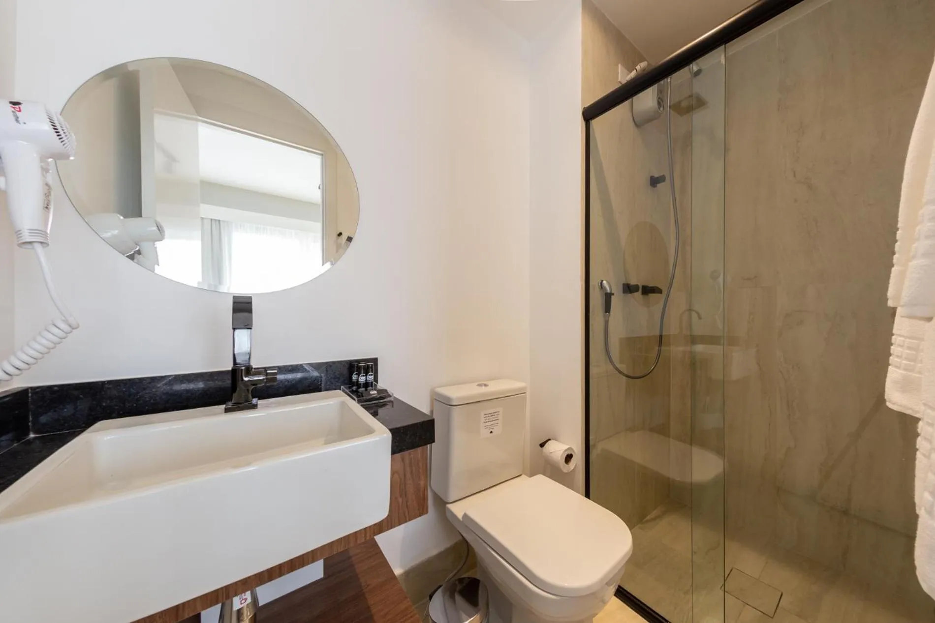 Shower in House of Charlie Paraiso