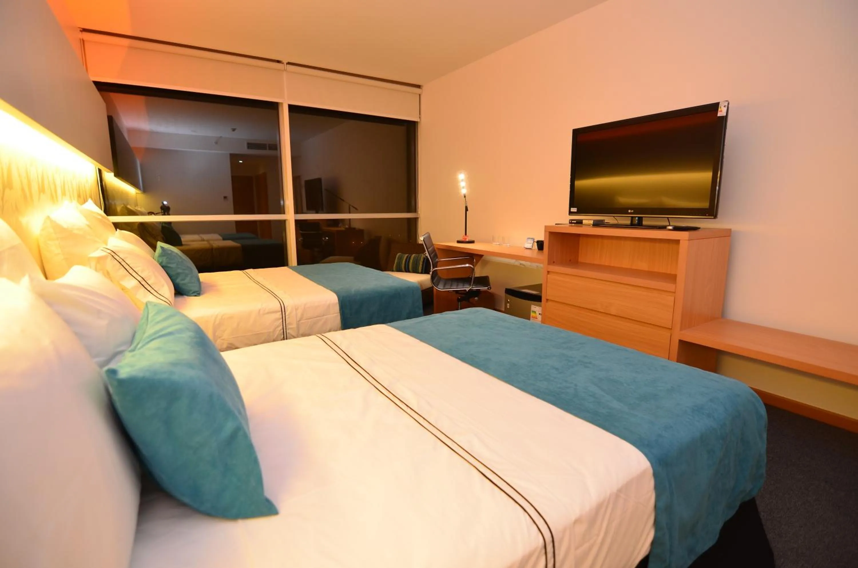 Photo of the whole room, Bed in Hotel Enjoy San Antonio