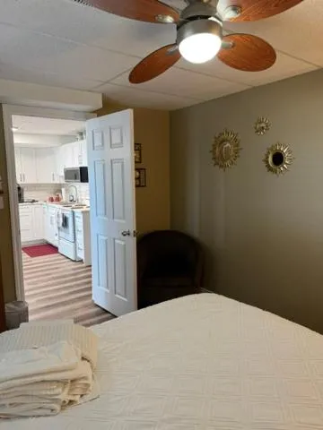Bed in N' This on the Bay -Vacation Suite