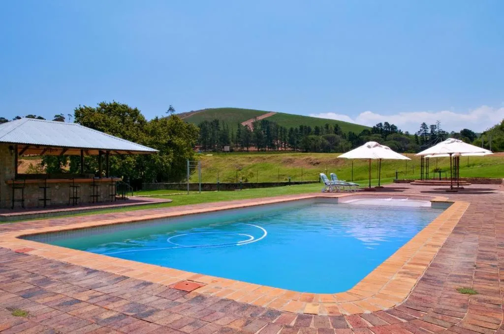 Swimming pool in Ongegund Lodge